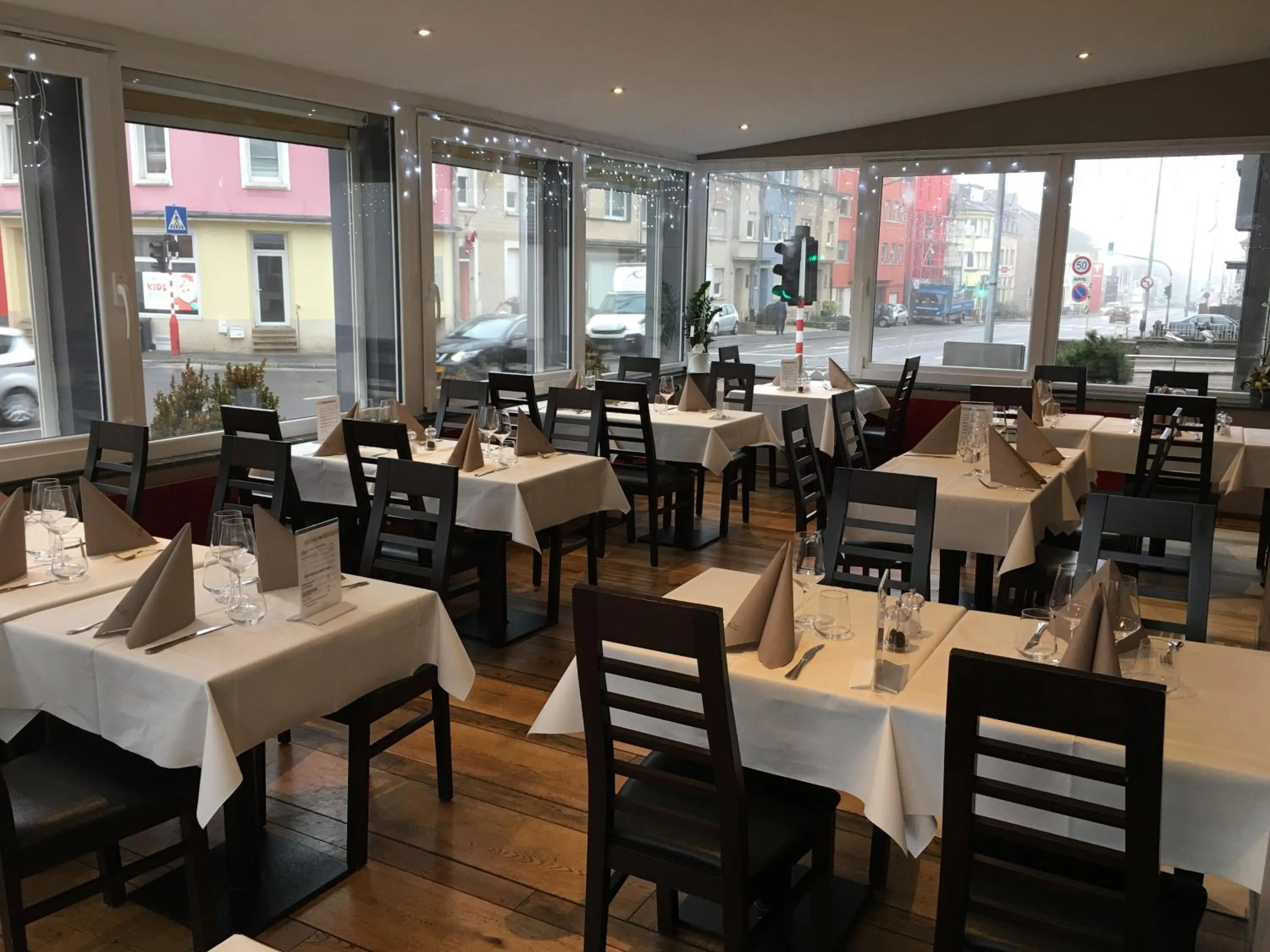 Restaurant/places to eat in Auberge La Veranda