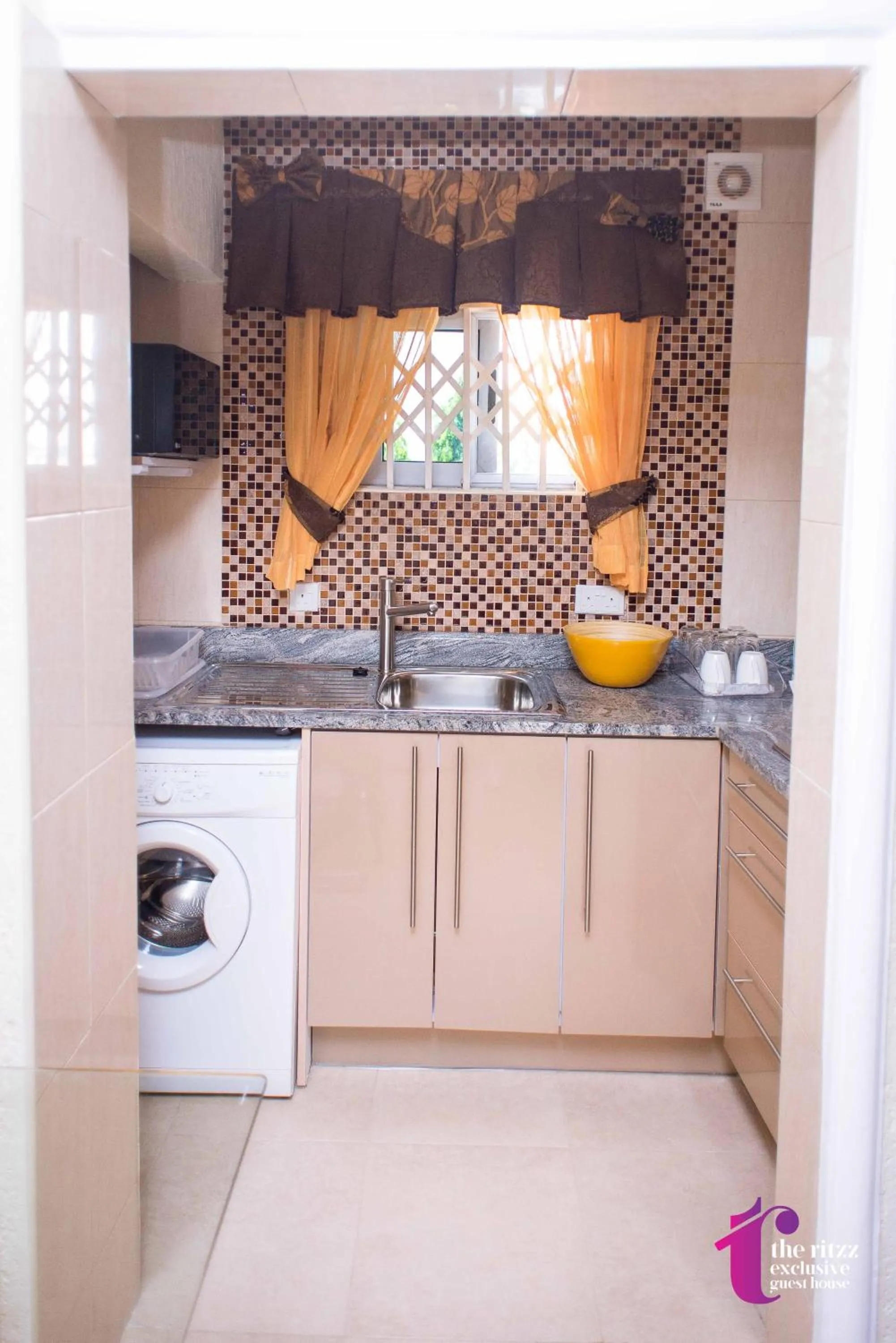 The Ritzz Exclusive Guest House