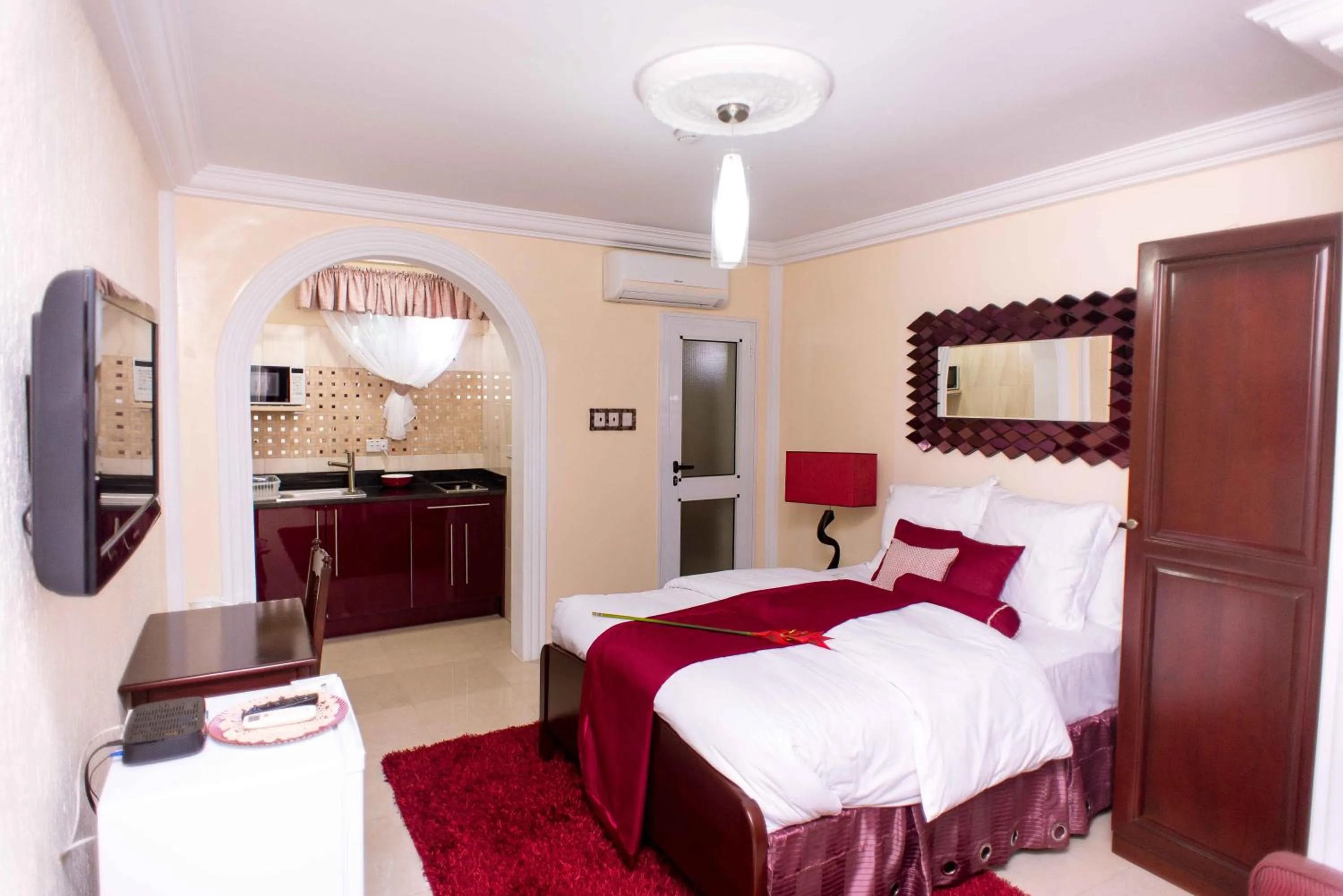 Photo of the whole room, Bed in The Ritzz Exclusive Guest House
