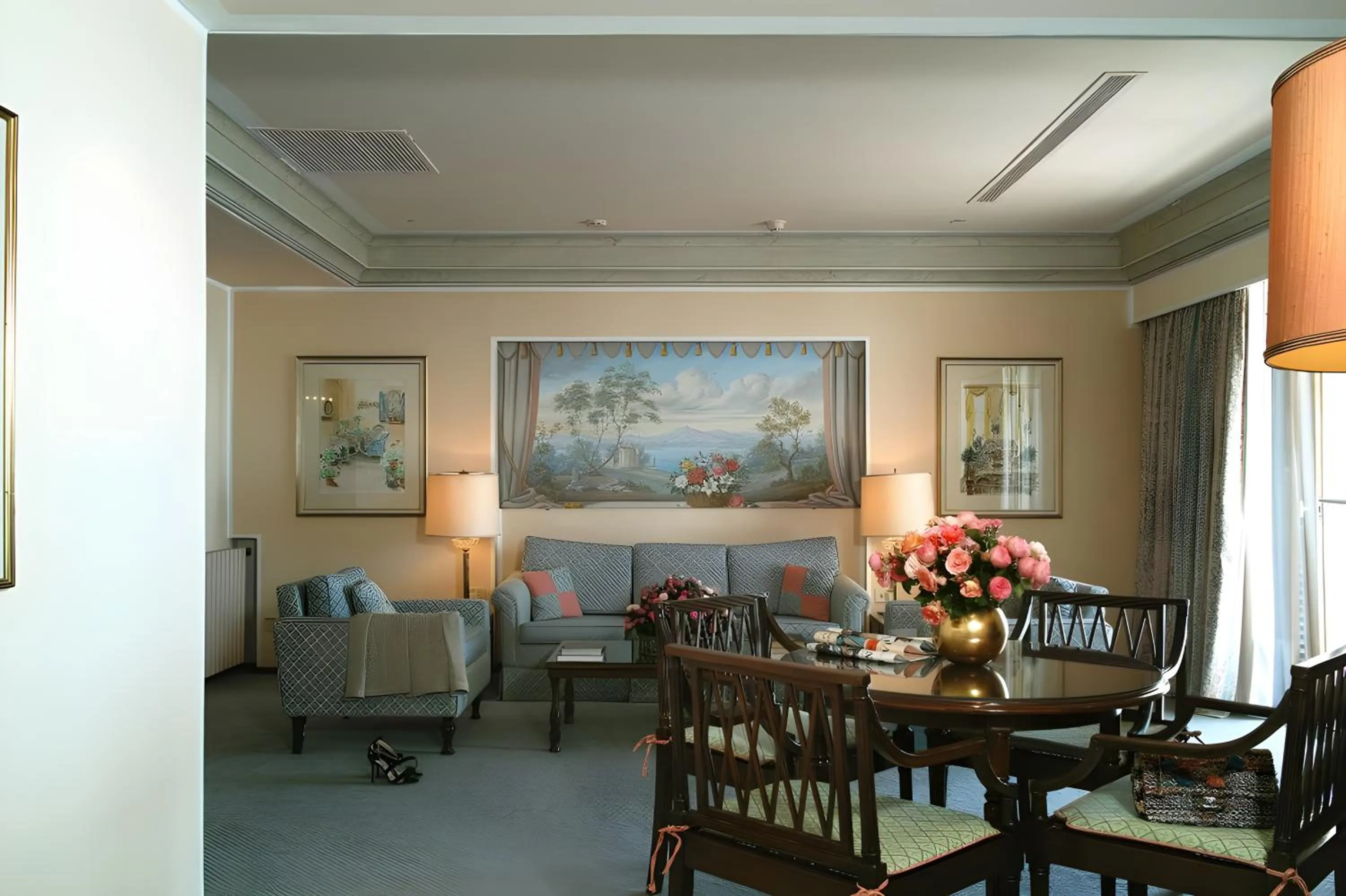 Living room in Hotel Al Bustan