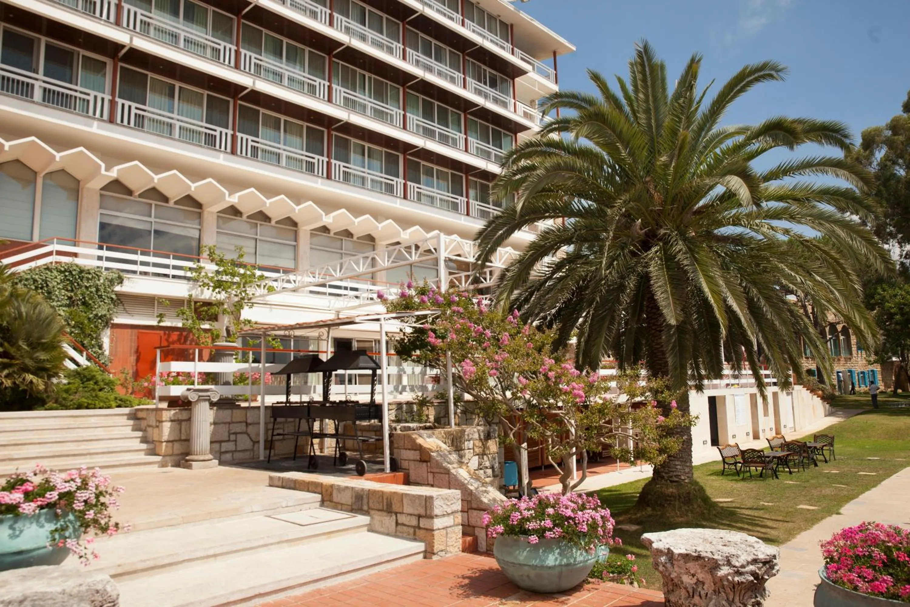 Property building in Hotel Al Bustan