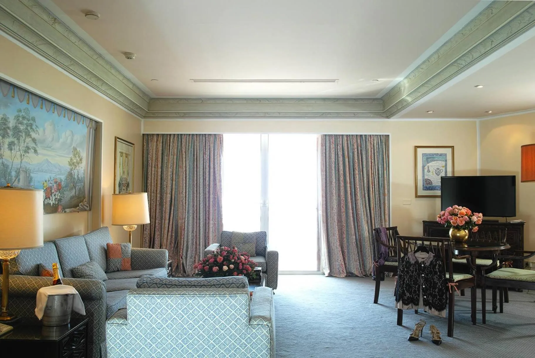 Bedroom in Hotel Al Bustan