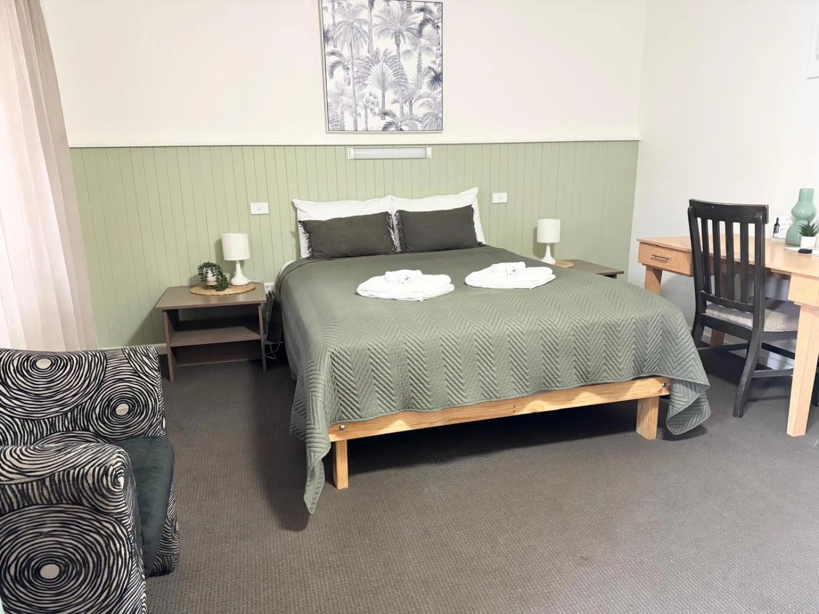 Bedroom, Bed in Barossa Palms Motel