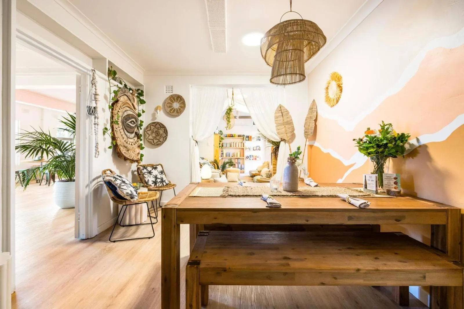 Communal lounge/ TV room in Barossa Palms Motel