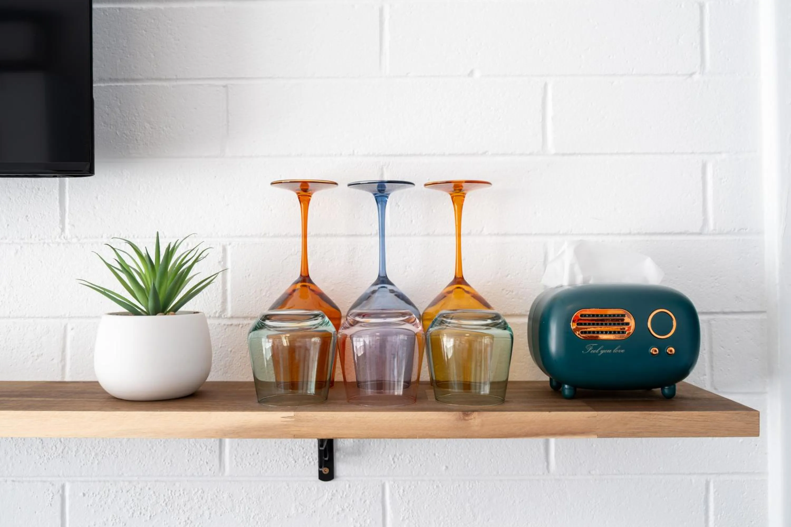 Drinks in The Lyndoch Motel