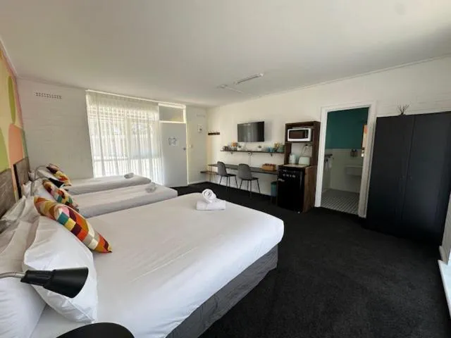 Bedroom, Bed in Lyndoch Hill
