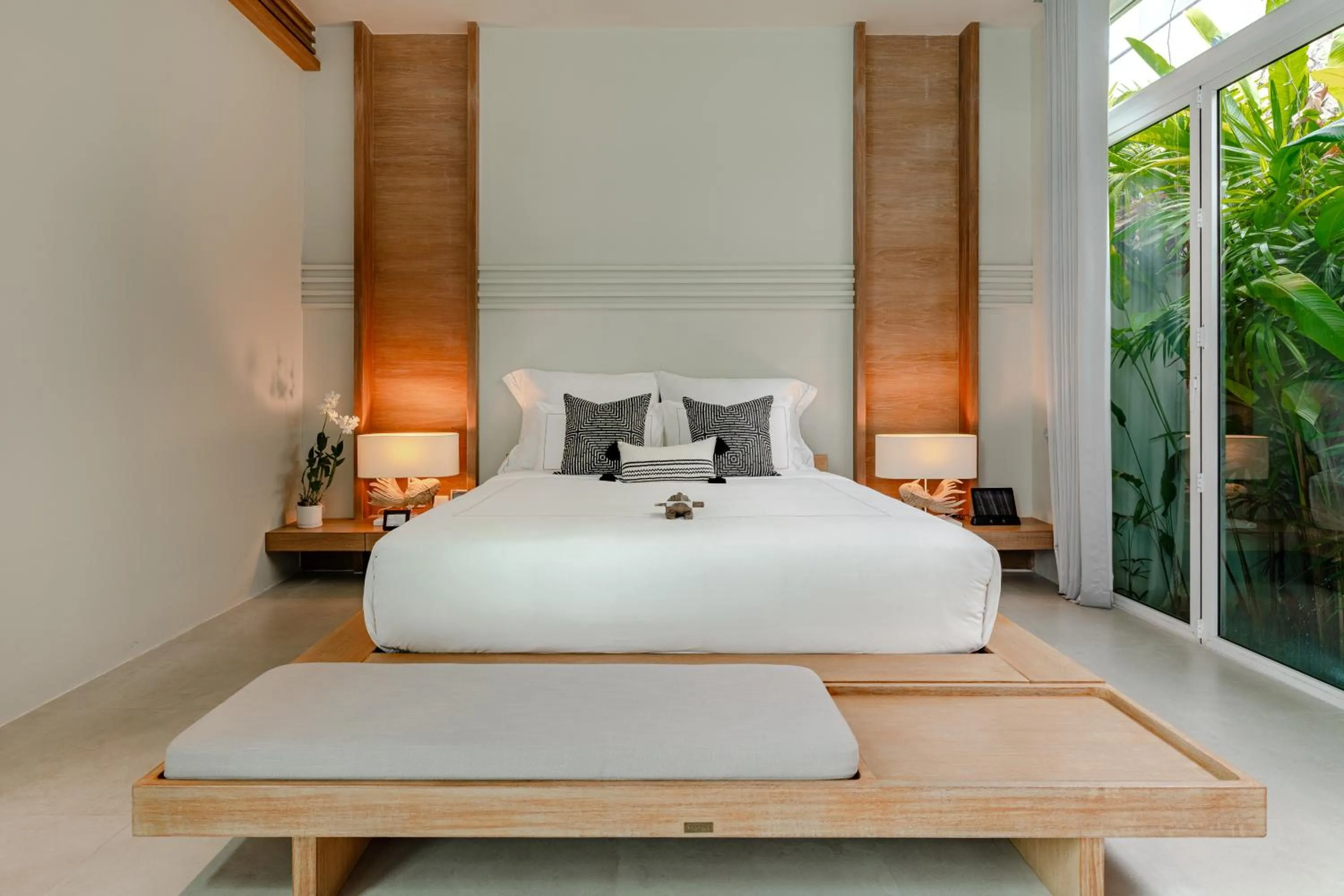 Bed in Aleenta Phuket - Phang Nga - The Leading Hotels of the World