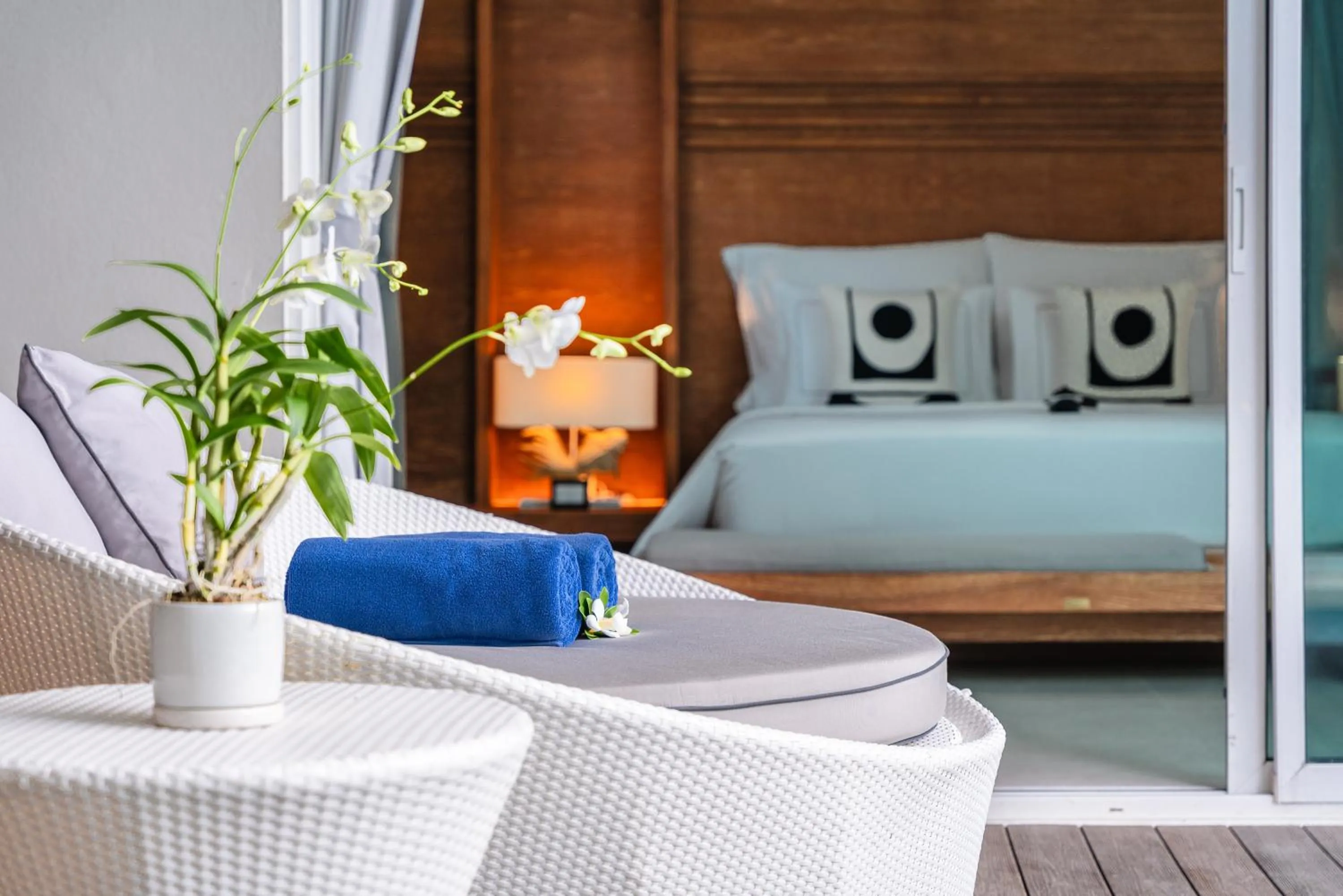 Seating area, Bed in Aleenta Phuket - Phang Nga - The Leading Hotels of the World