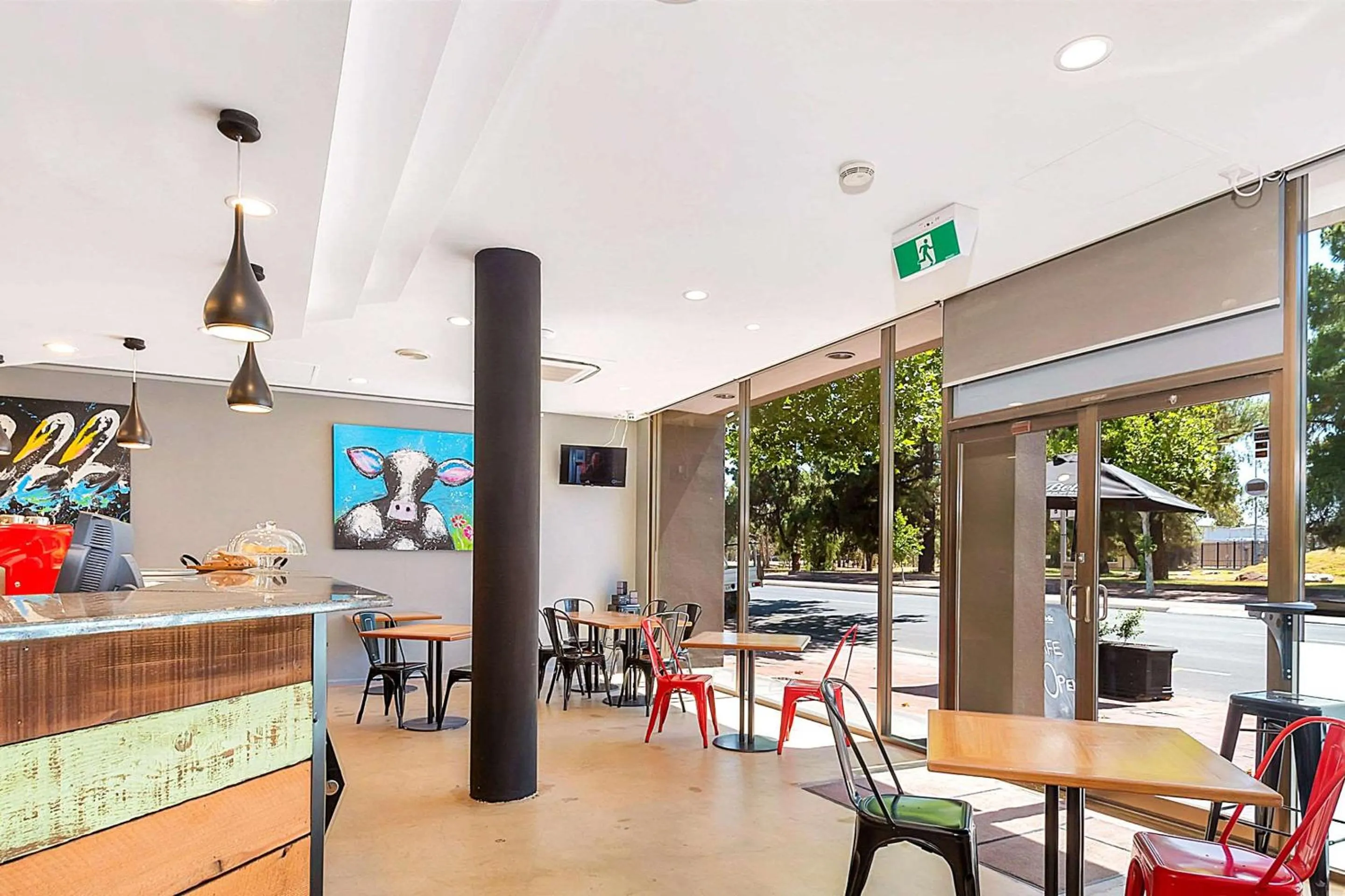 Restaurant/Places to Eat in Quality Inn O'Connell