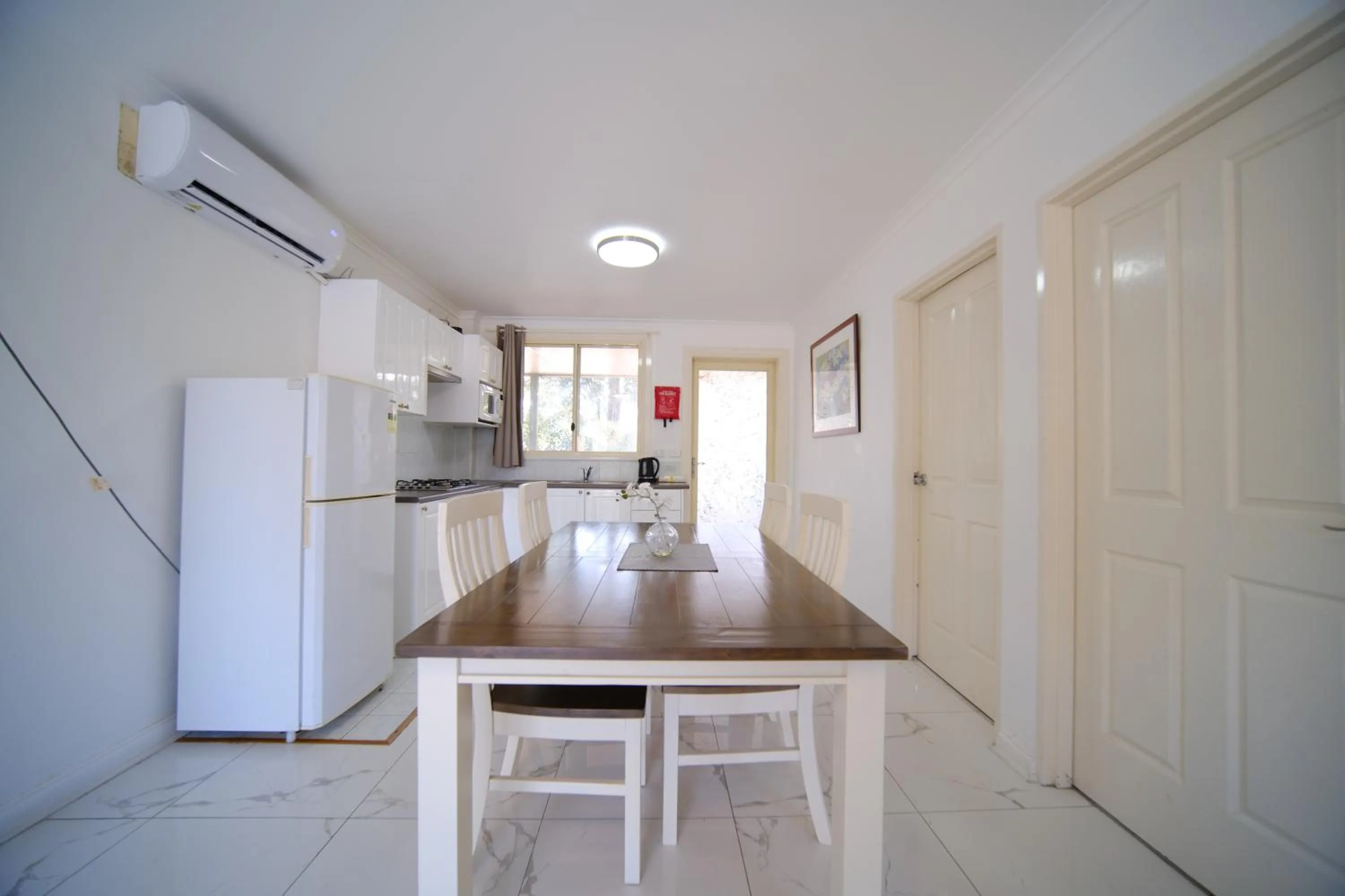 Kitchen or kitchenette in Golf Place Inn Wollongong