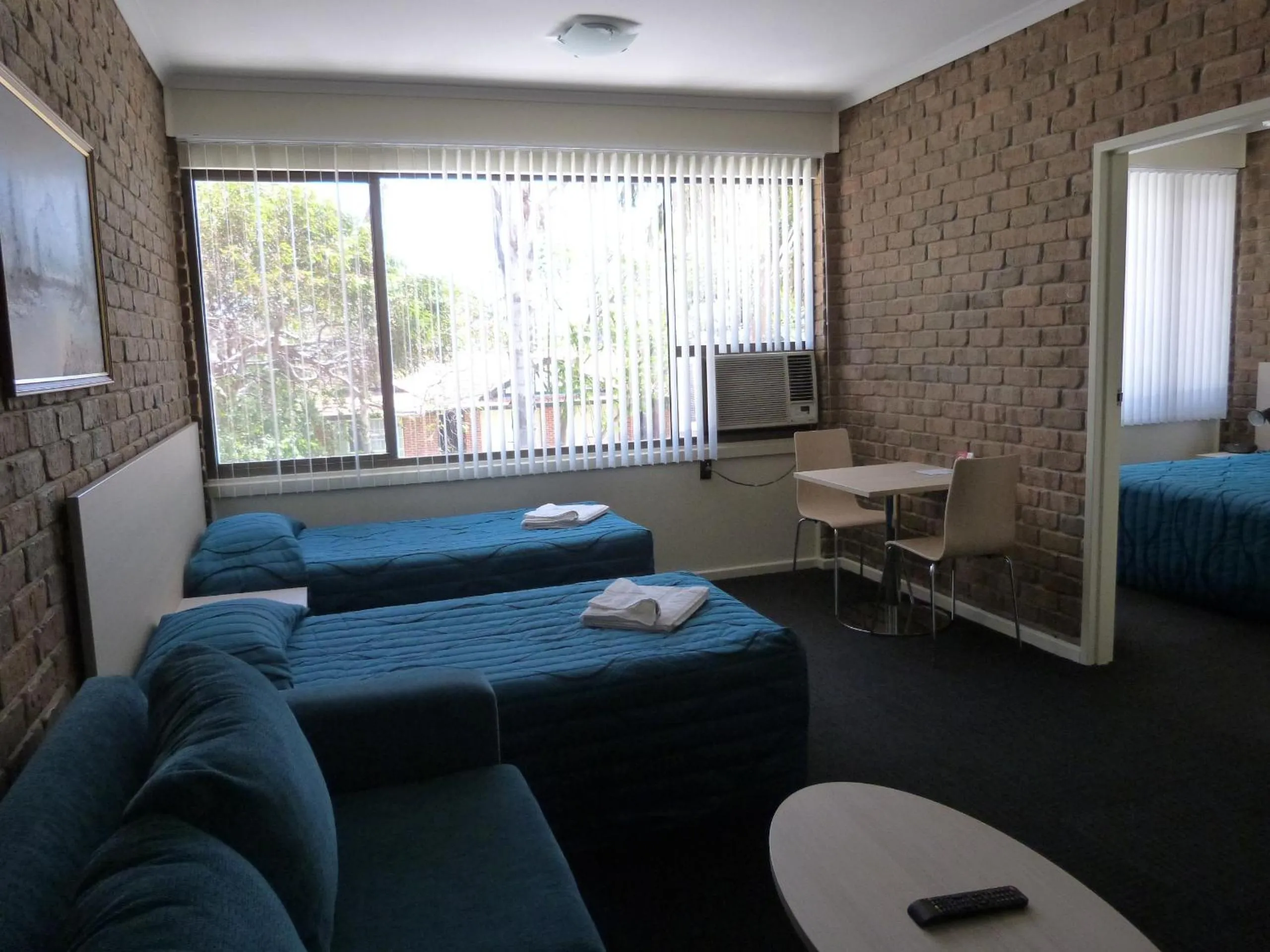 Day in Marion Motel and Apartments