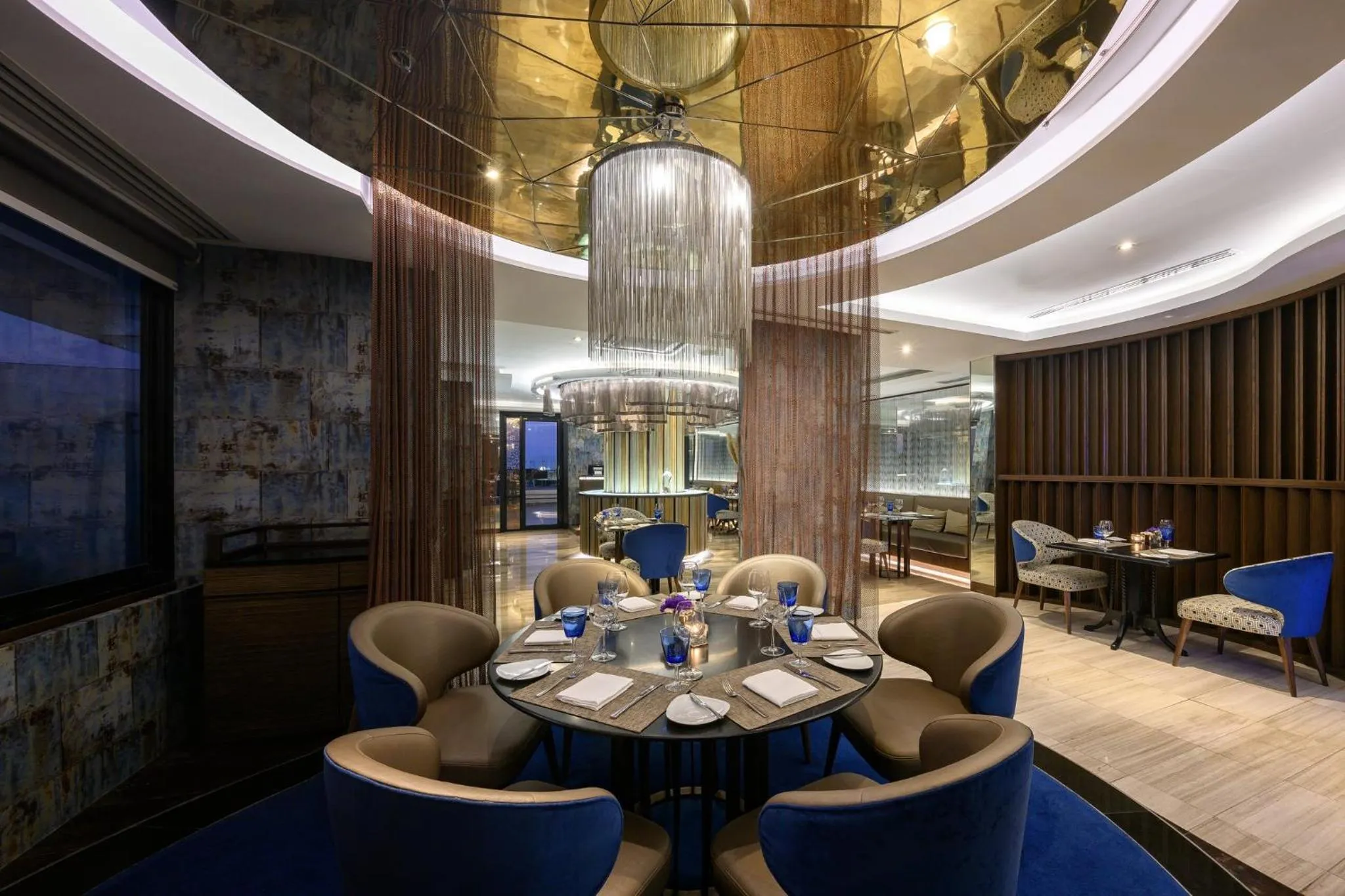 Restaurant/places to eat in Centara Grand at Central Plaza Ladprao Bangkok