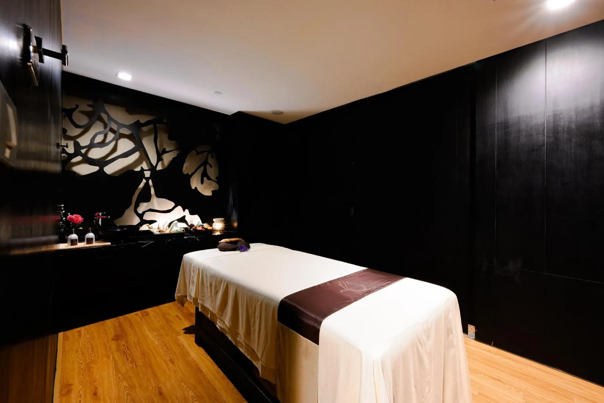 Spa and wellness centre/facilities, Bed in Centara Grand at Central Plaza Ladprao Bangkok