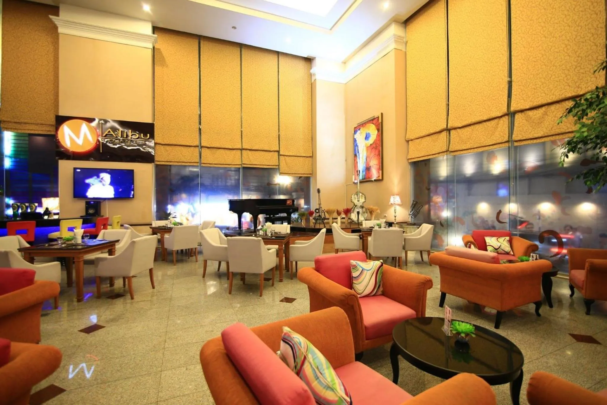 Restaurant/places to eat in Duangtawan Hotel Chiang Mai