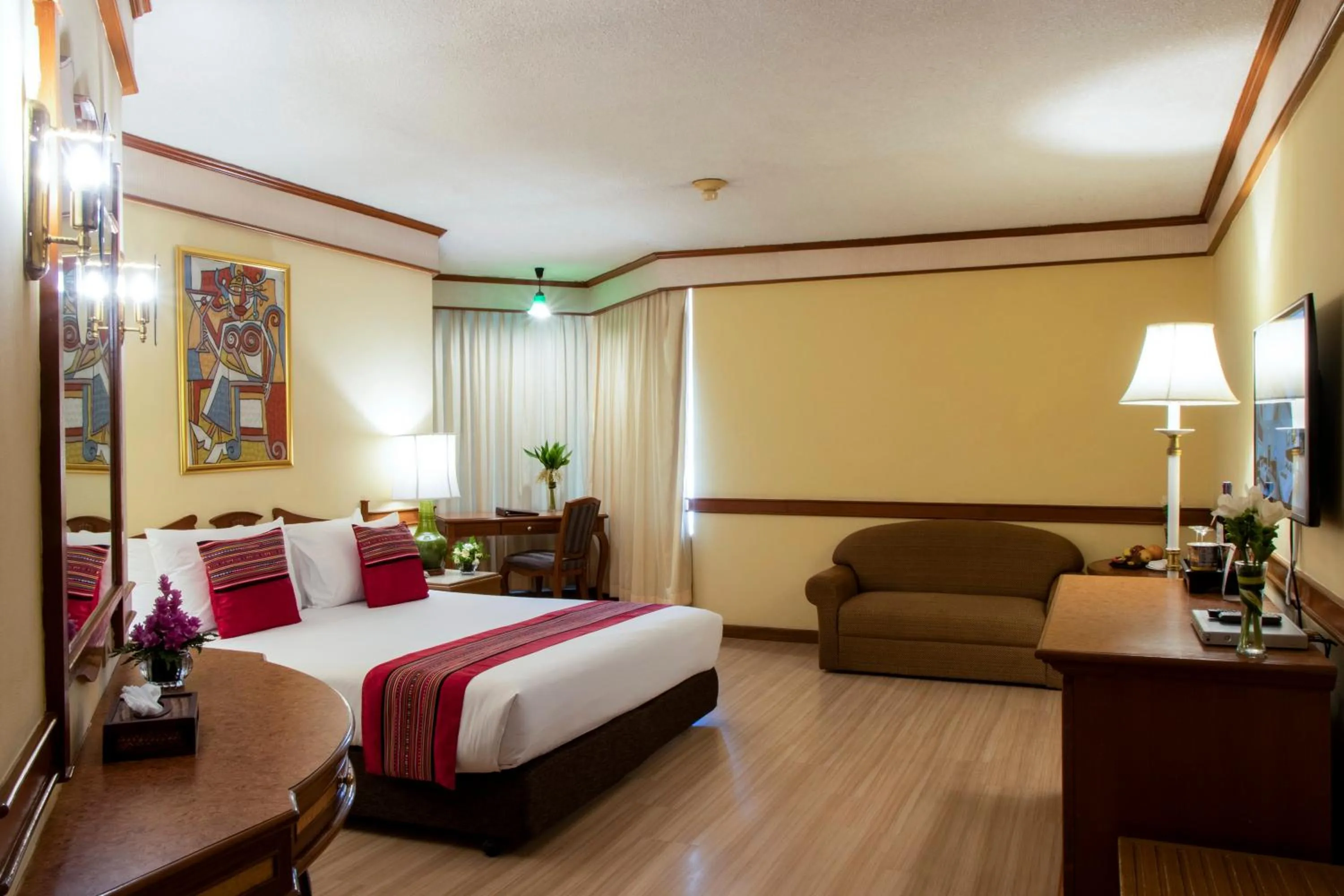 Bedroom, Bed in Duangtawan Hotel Chiang Mai