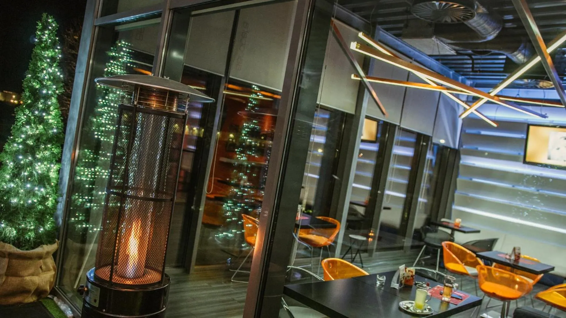 Restaurant/places to eat in AeroCafe