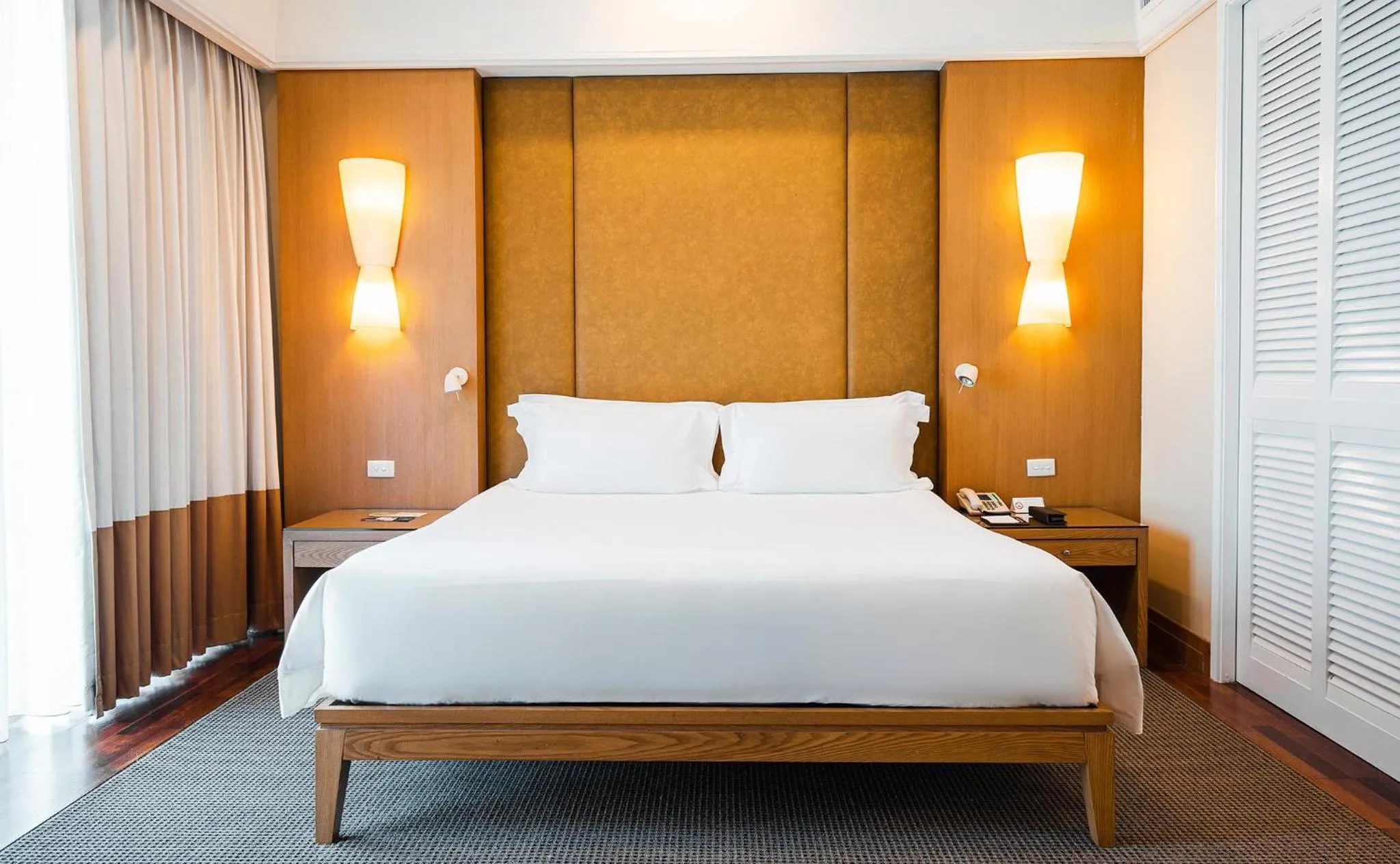 Photo of the whole room, Bed in Centara Hotel Hat Yai