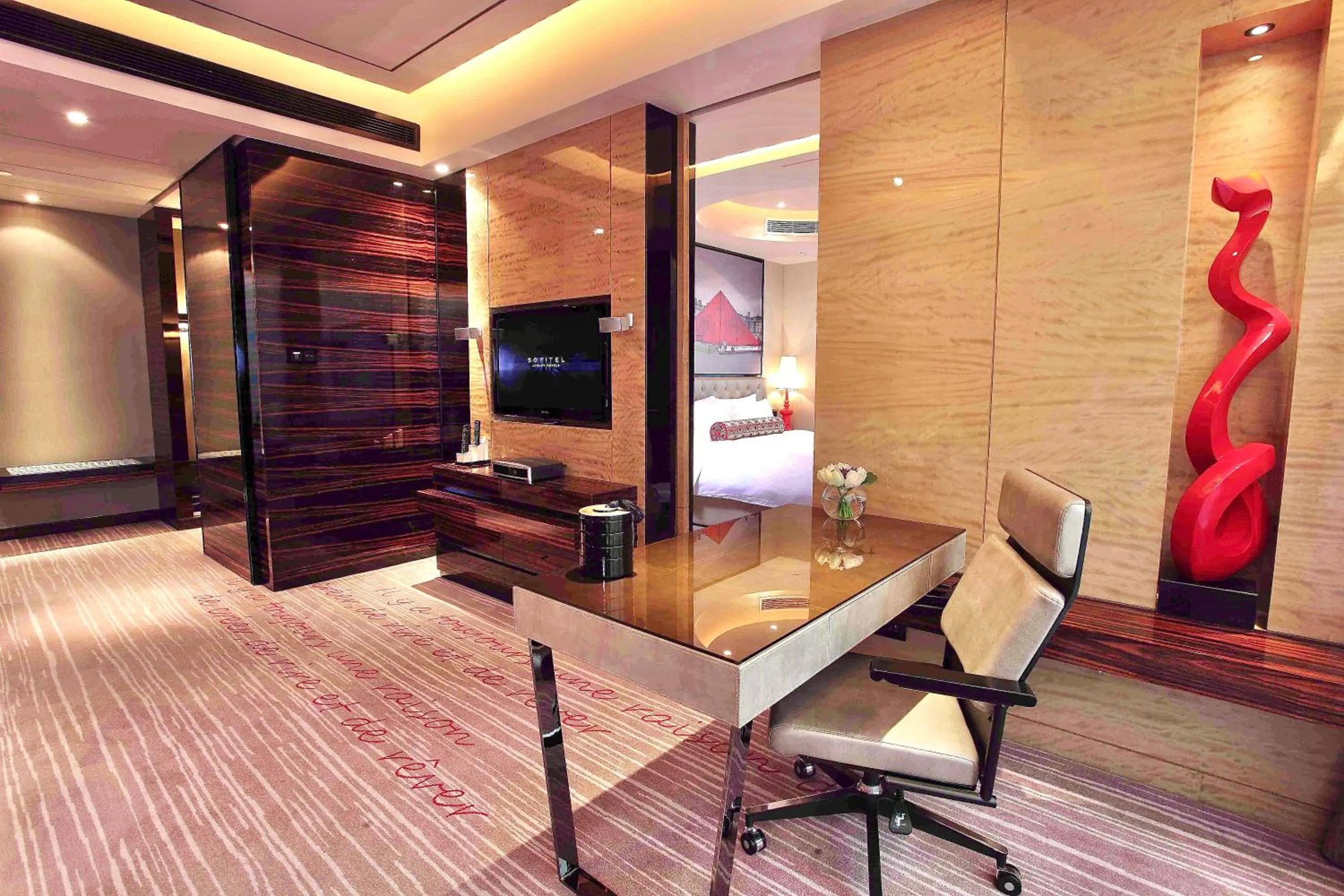 Living room in Sofitel Guangzhou Sunrich