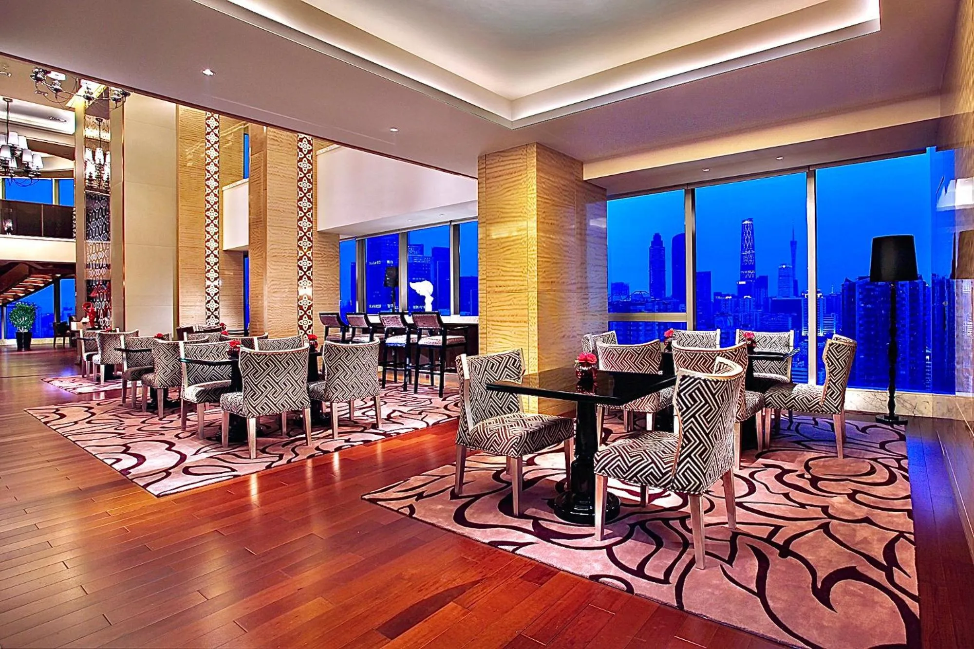 Lounge or bar in Sofitel Guangzhou Sunrich