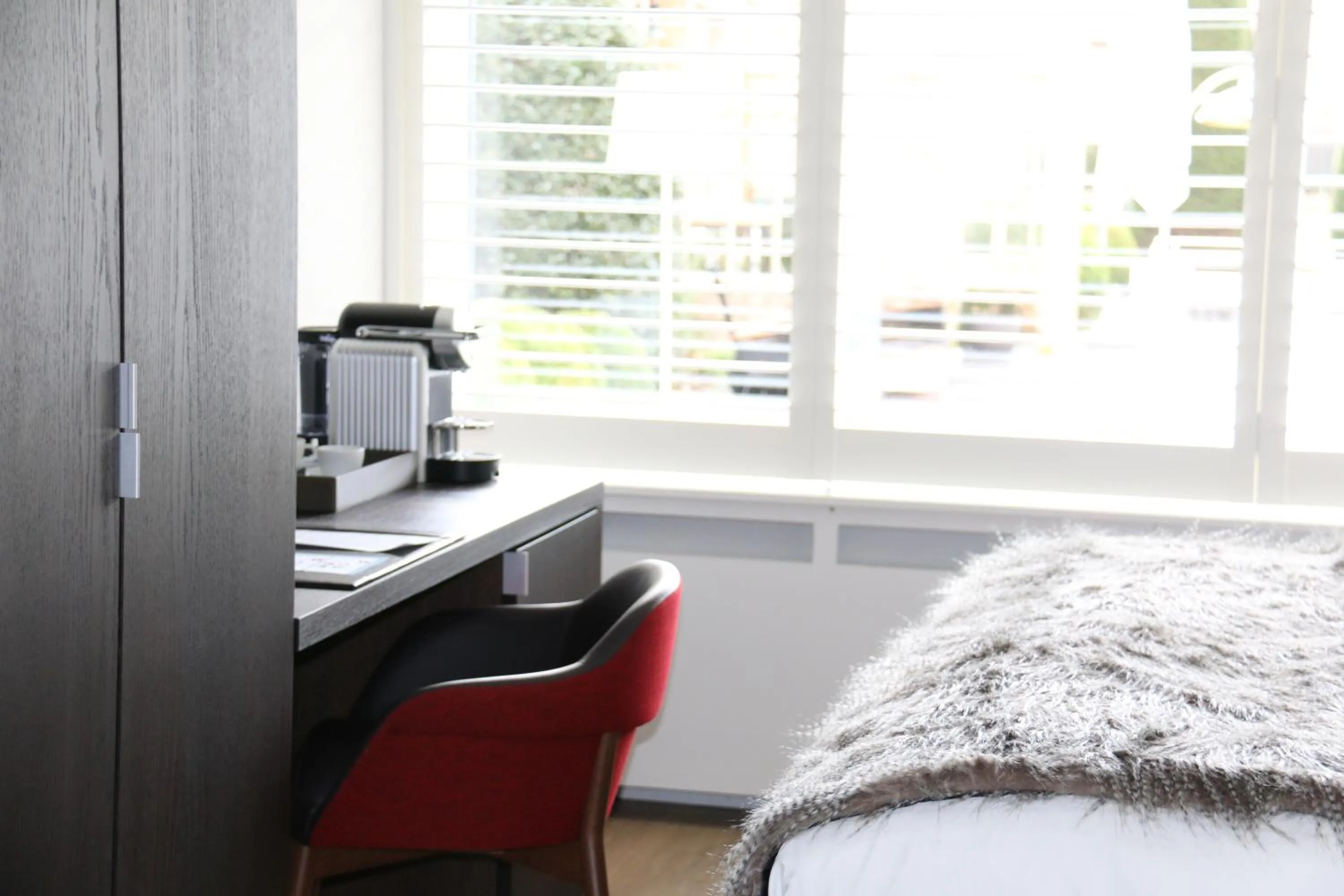Bedroom, Bed in Hof Van Volmersele - Luxury B&B