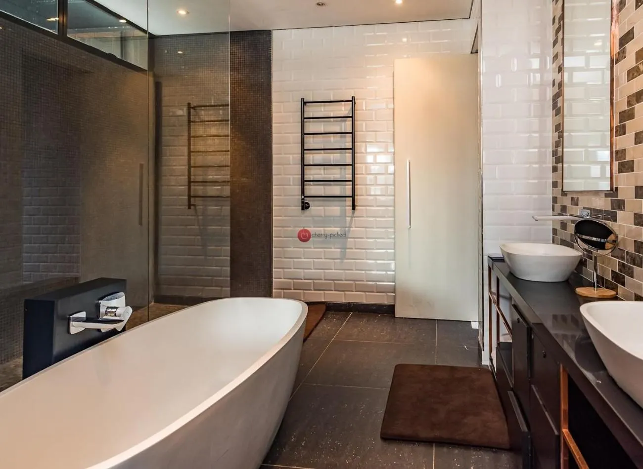 Bathroom in 12 Decades Art Hotel