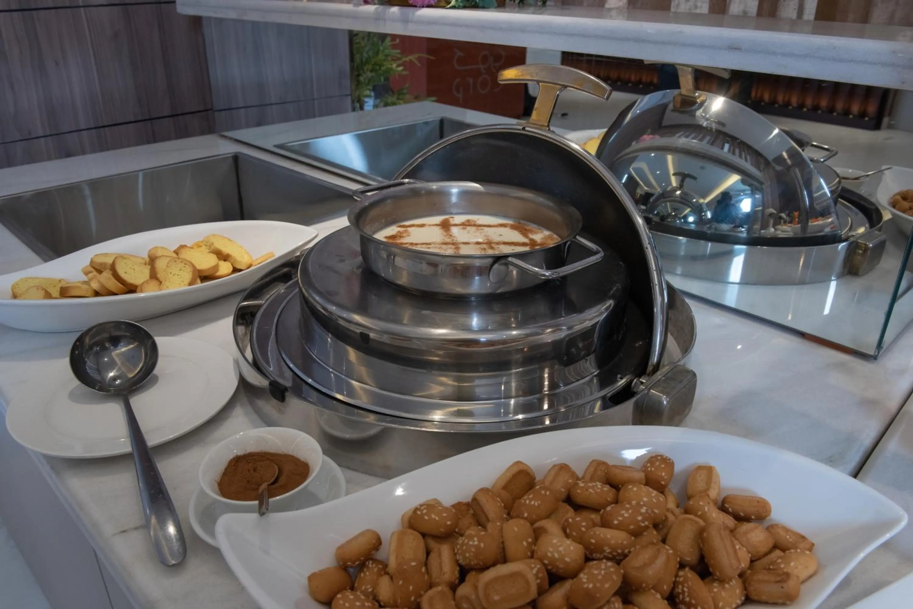 Food in Corp Executive Hotel Doha Suites