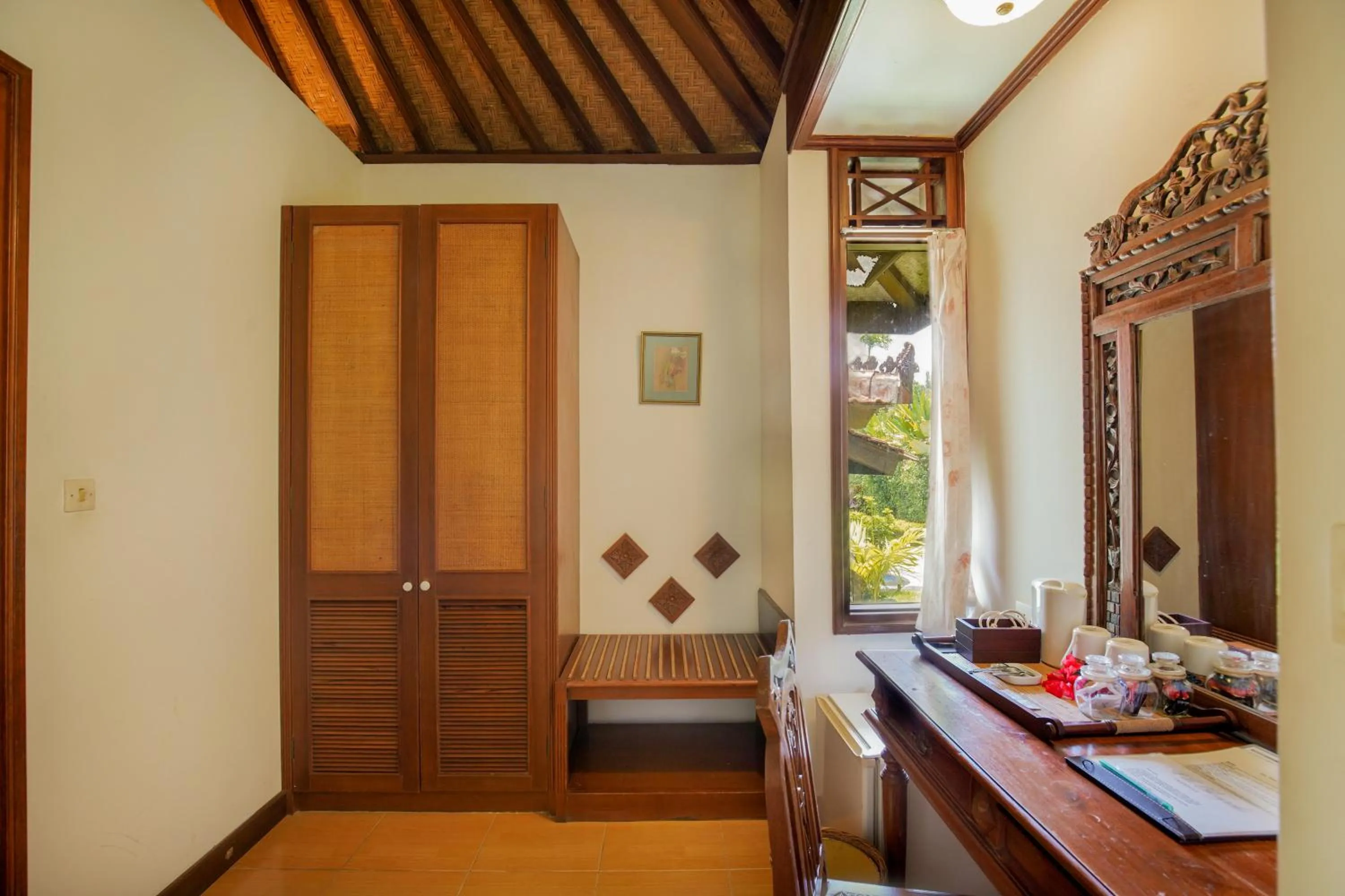 Coffee/tea facilities in Villa Chempaka