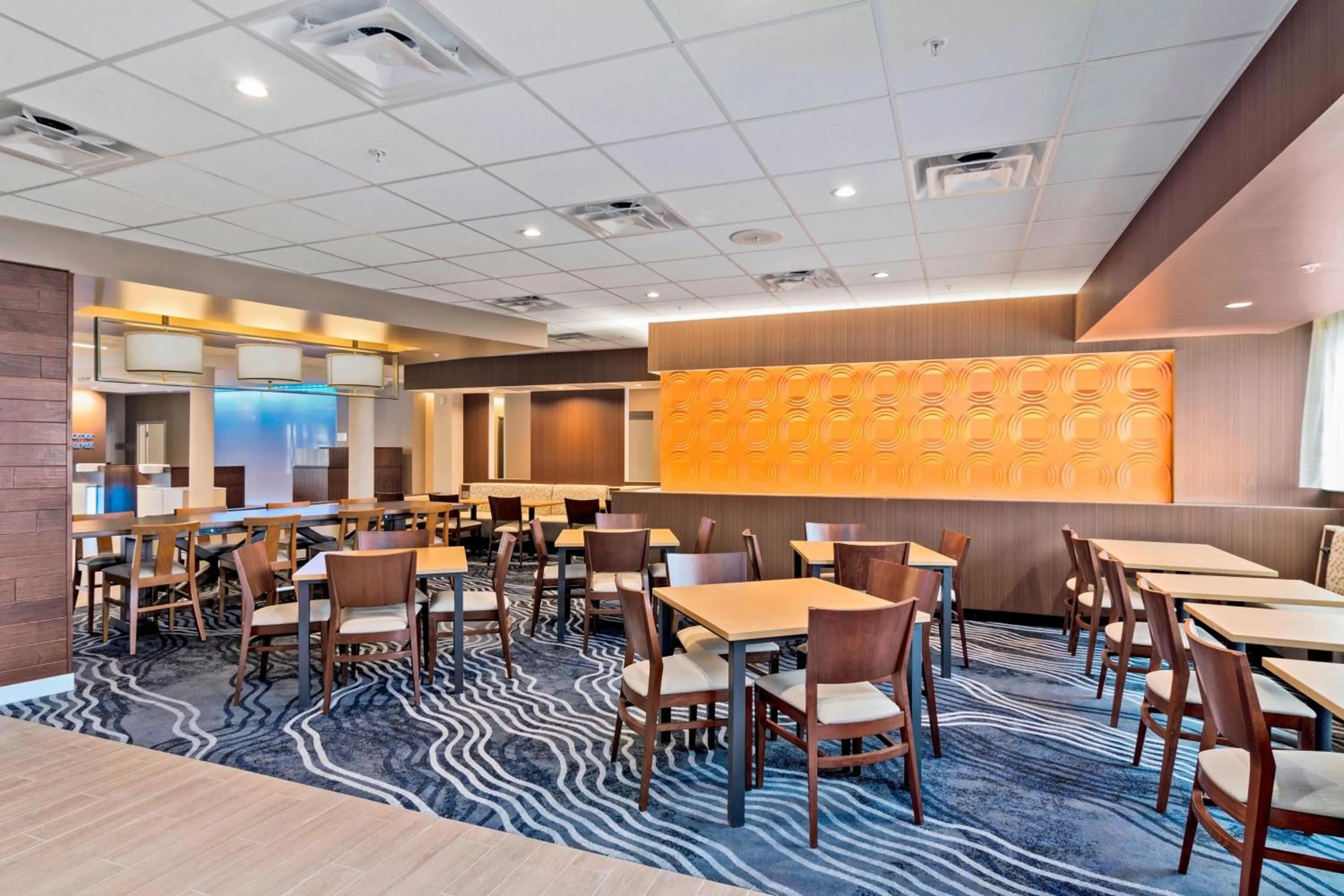 Restaurant/places to eat in Fairfield Inn & Suites by Marriott St Petersburg North