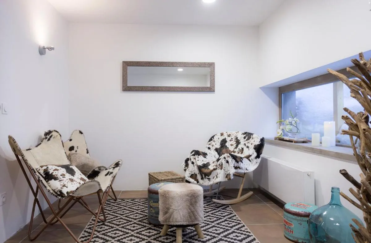 Lobby or reception in TERRESENS - Le Hameau de Barthélémy