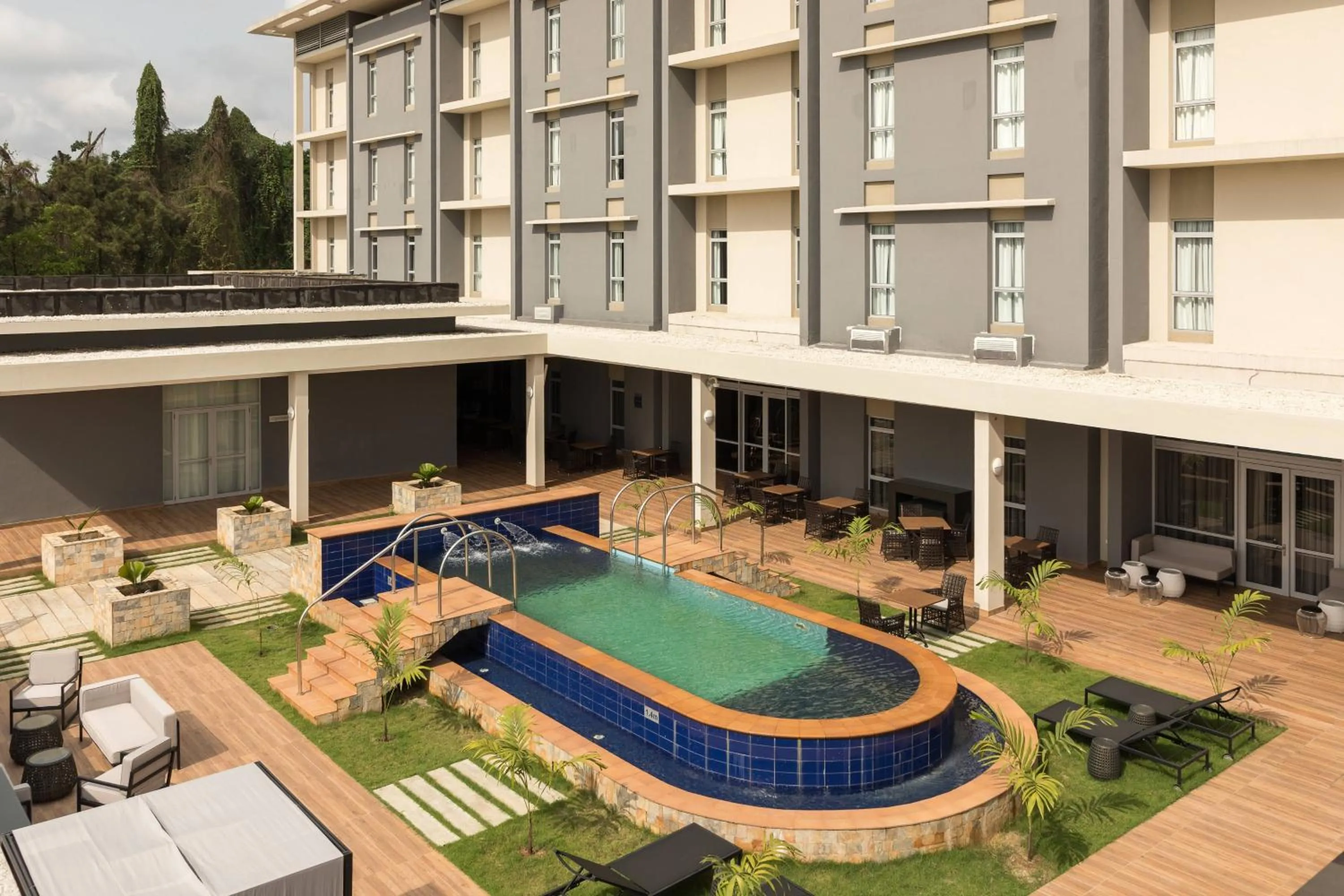Swimming pool in Protea Hotel by Marriott Owerri Select