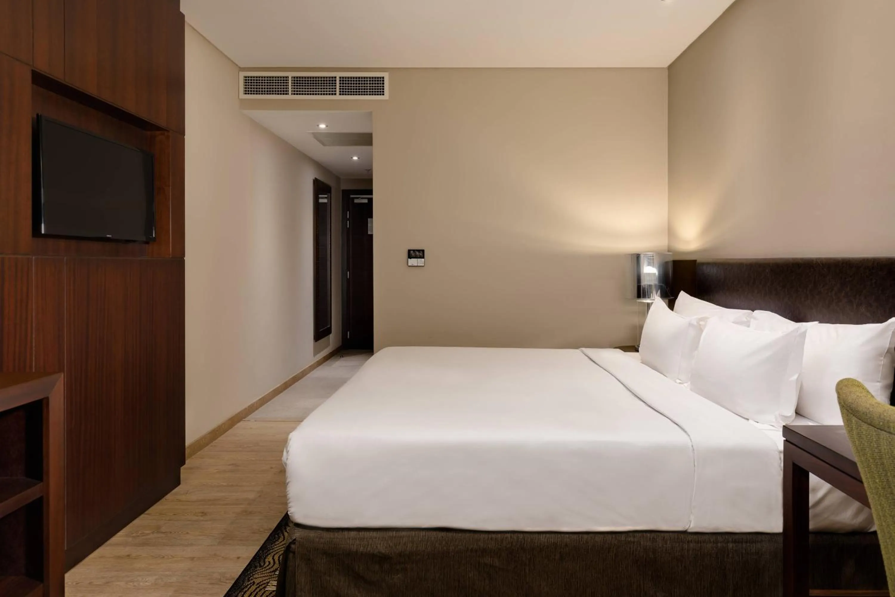 Photo of the whole room, Bed in Protea Hotel by Marriott Owerri Select