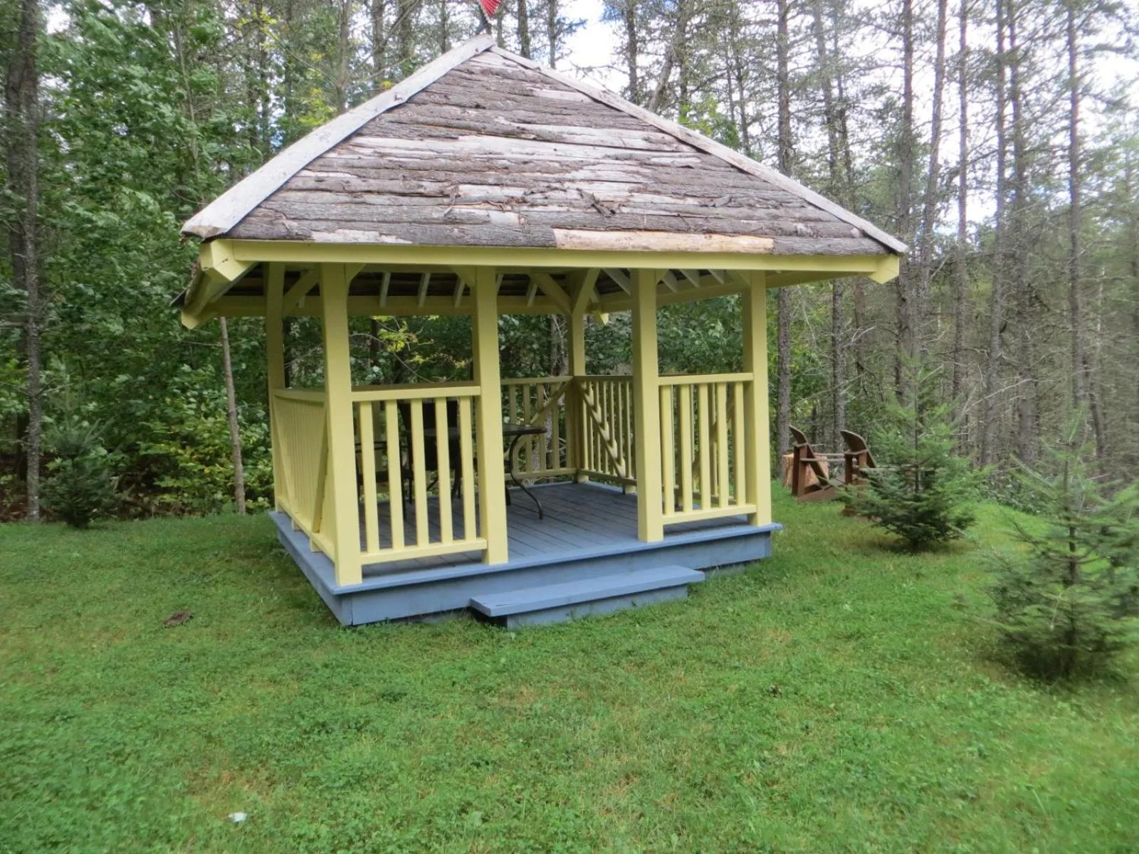 La maison sous les arbres