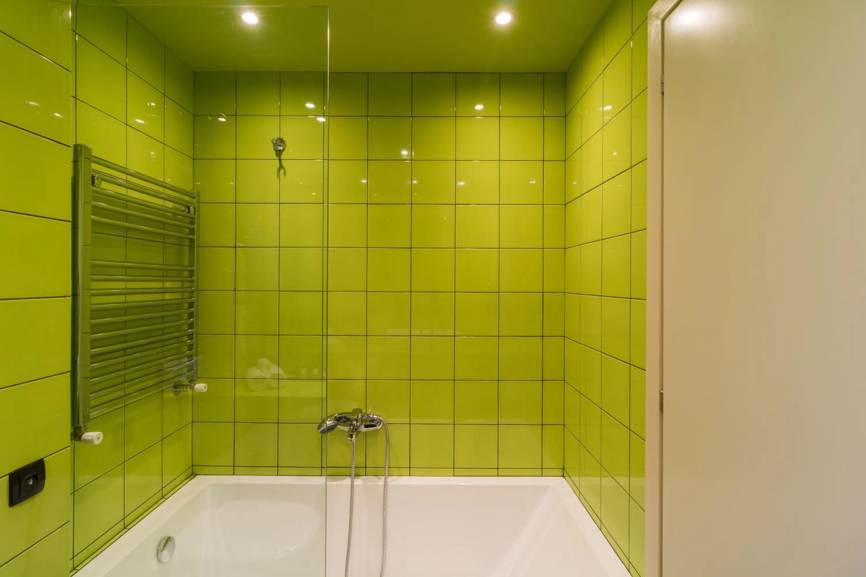 Shower in Athens Mosaico Suites & Apartments