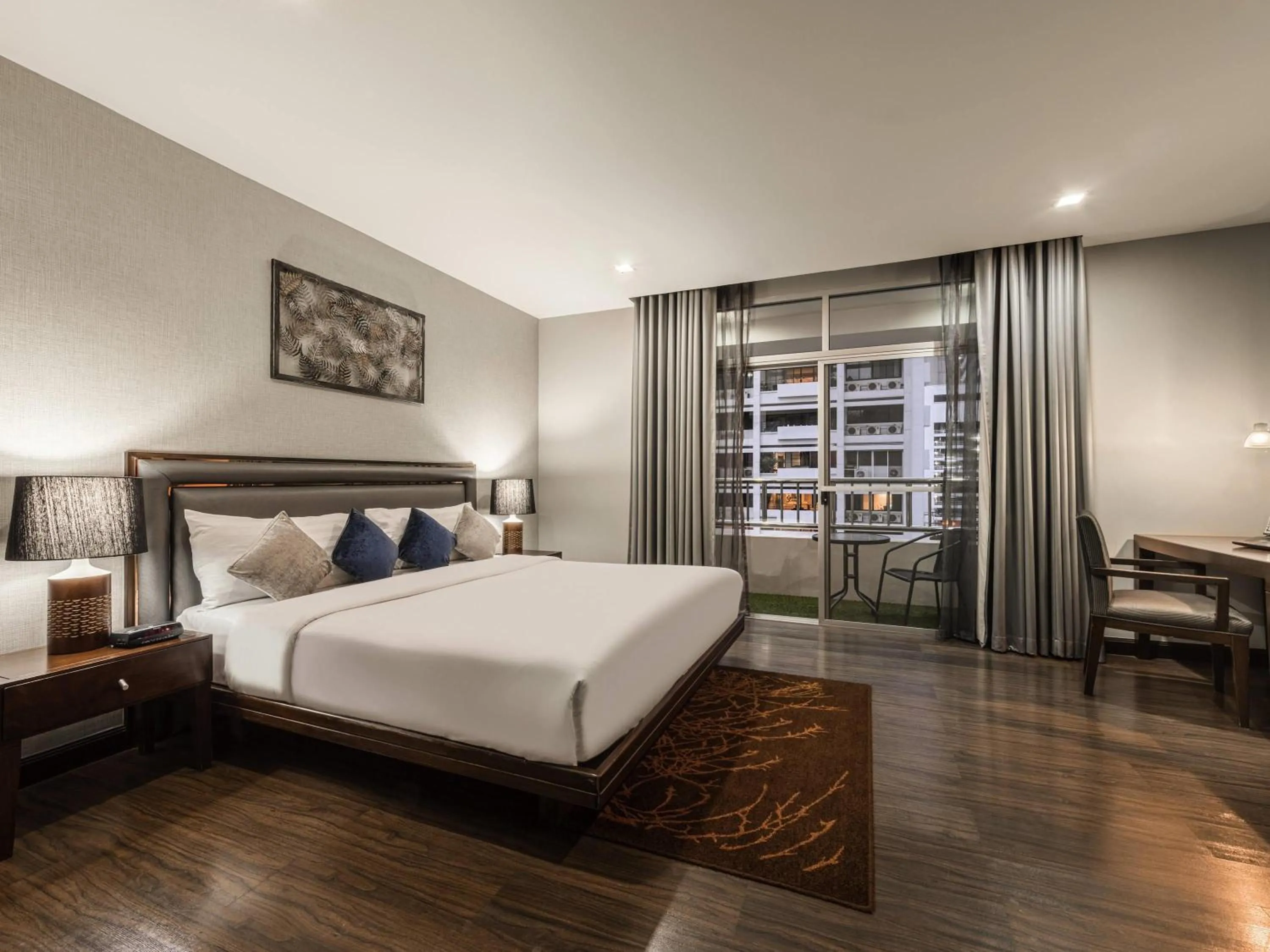 Bedroom, Bed in Grand Mercure Bangkok Asoke Residence