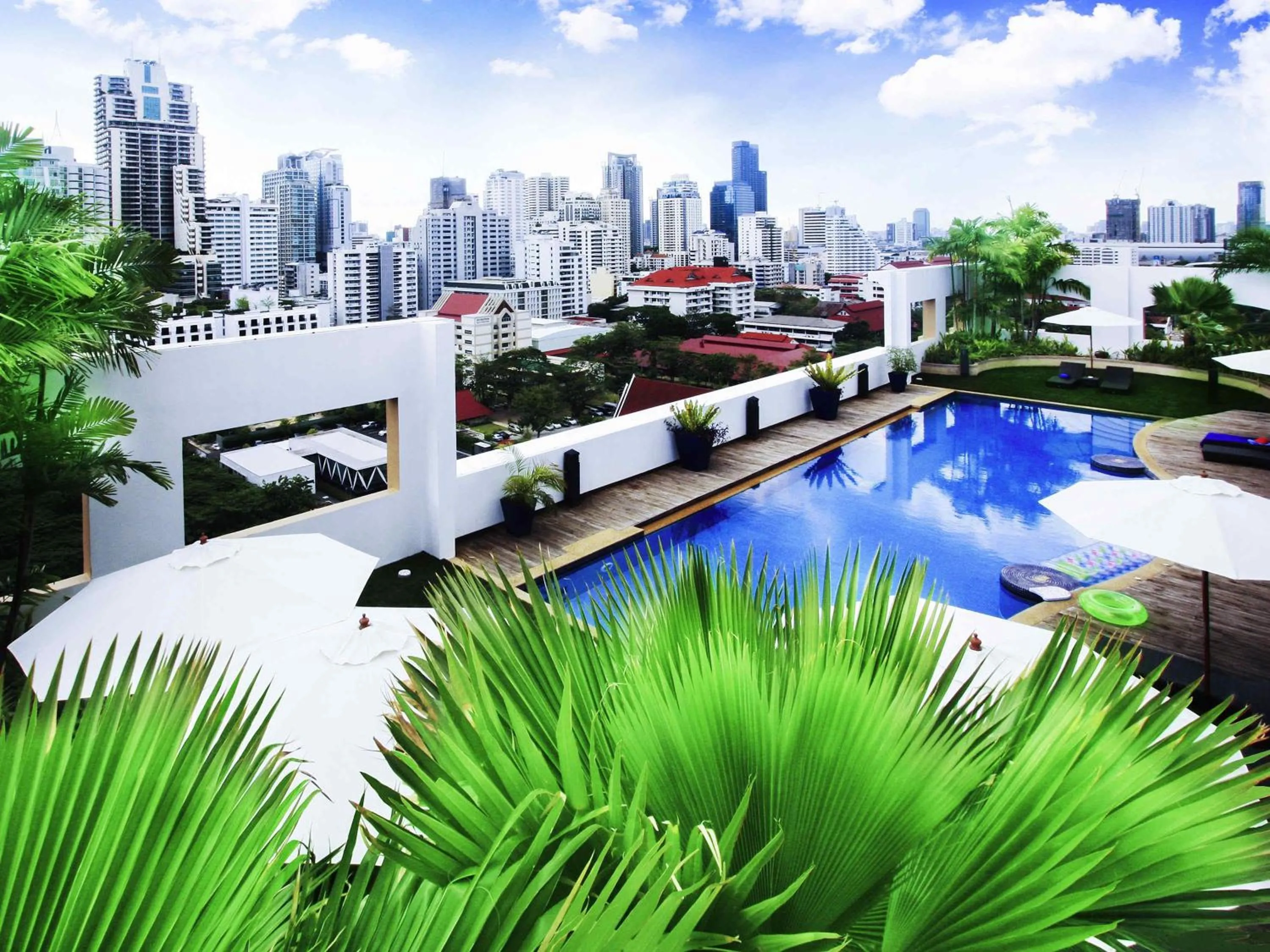 Pool view in Grand Mercure Bangkok Asoke Residence