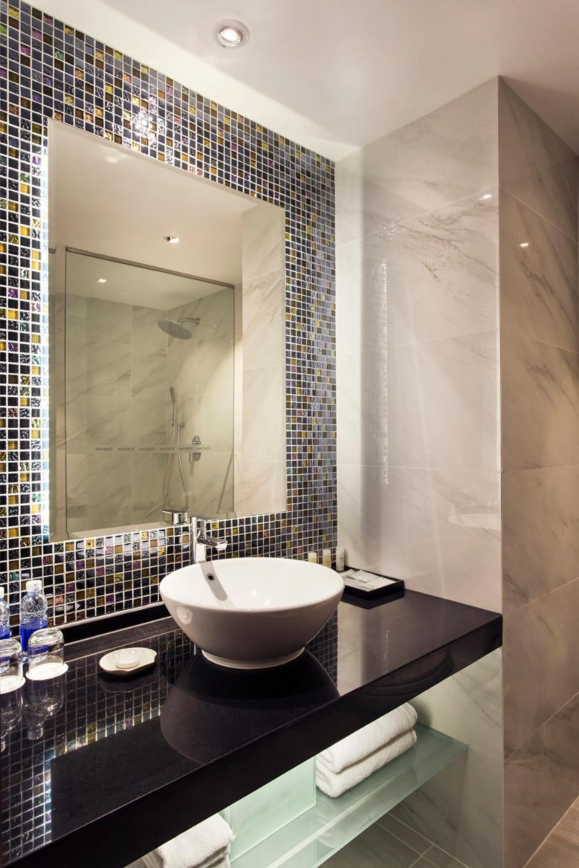 Bathroom in Fortuna Hotel Hanoi