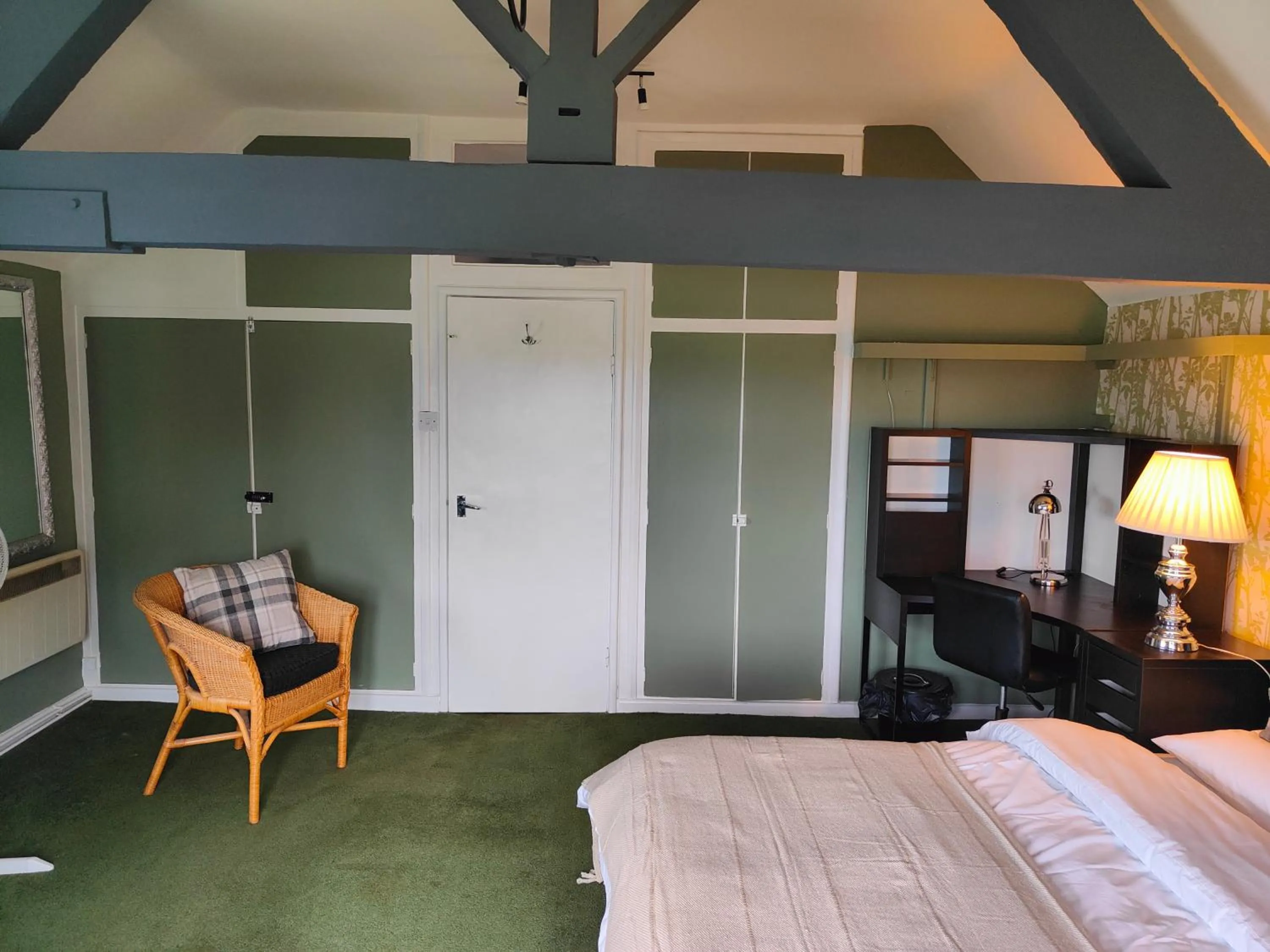 Bed in Mackworth House Farm