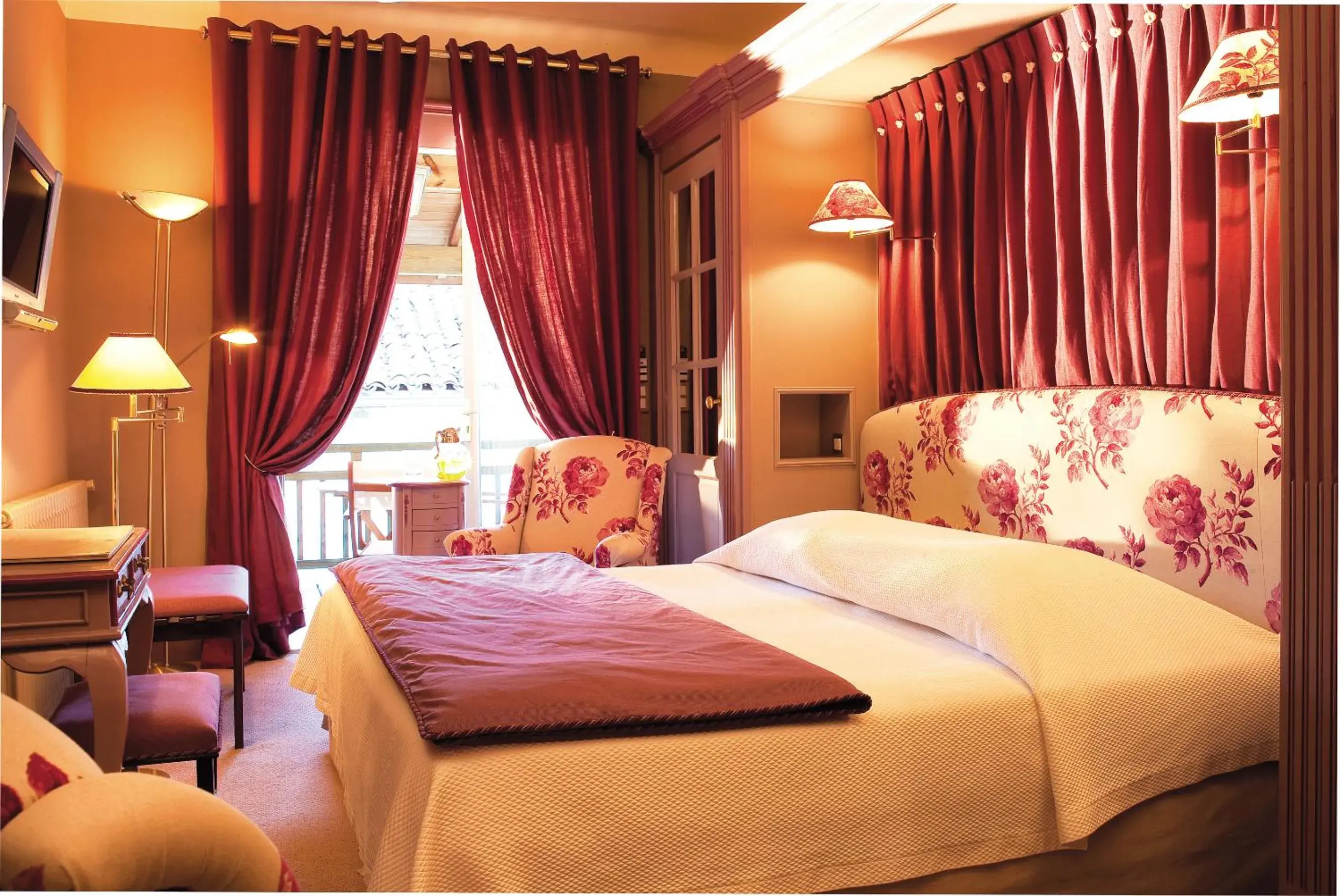 Superior Double Room 1 Terrace Garden Side in Villa MARSAN - Maison Hervé-Martin GARRAPIT Superior Double Room 1 Terrace Garden Side in Villa MARSAN - Maison Hervé-Martin GARRAPIT