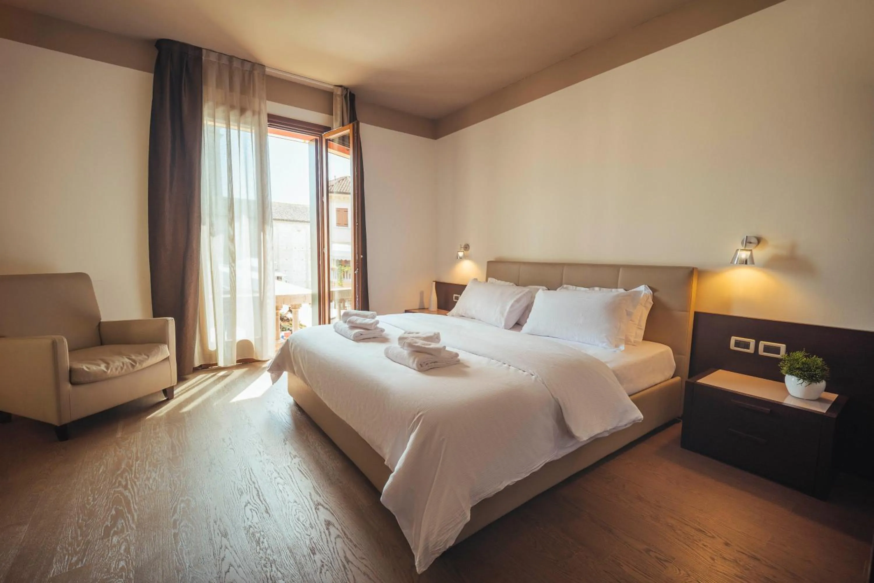 Bed in Hotel Palazzo Paradiso