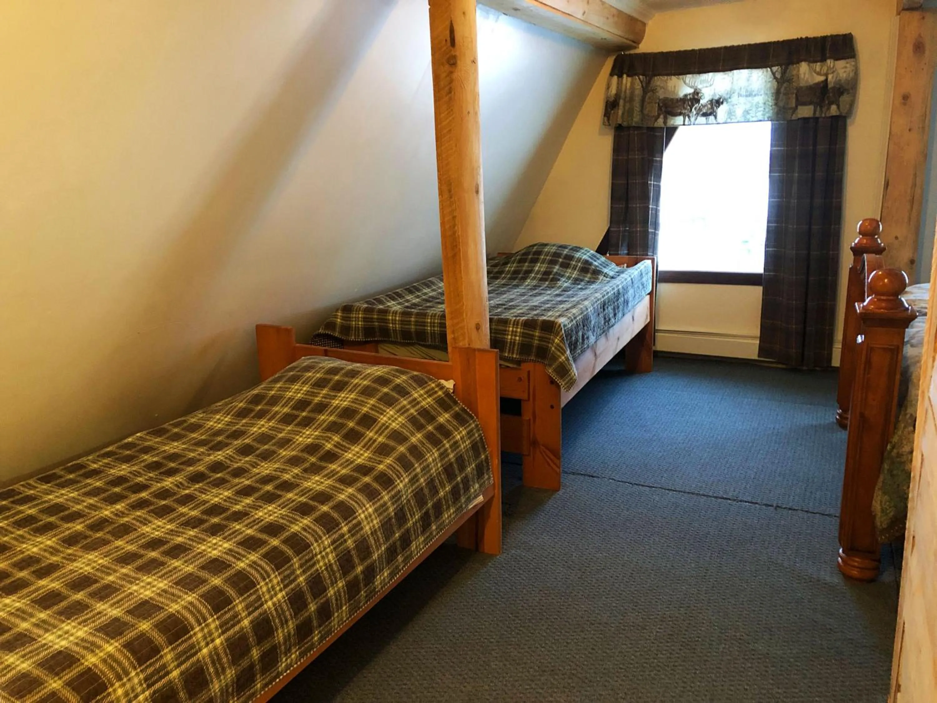 Bed in Alpine Creek Lodge