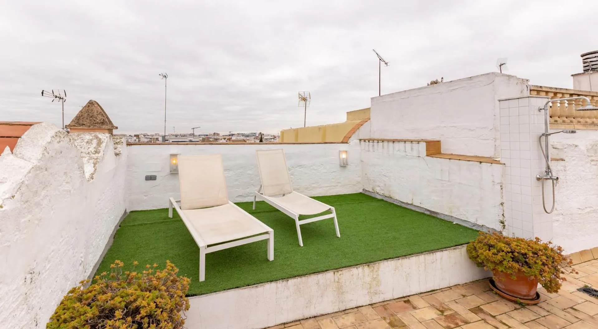 Palacio Marmoles by Valcambre