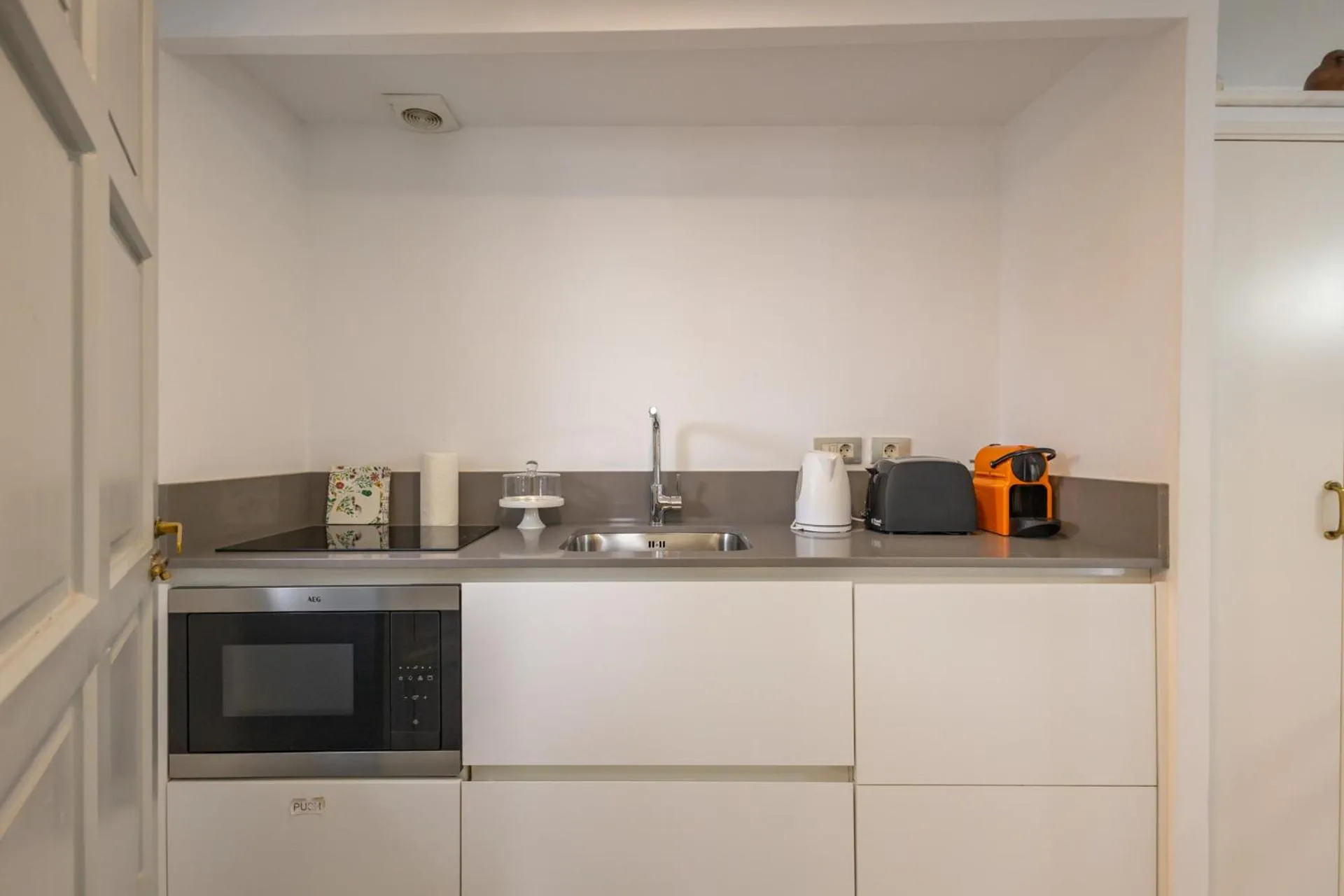 Palacio Marmoles by Valcambre