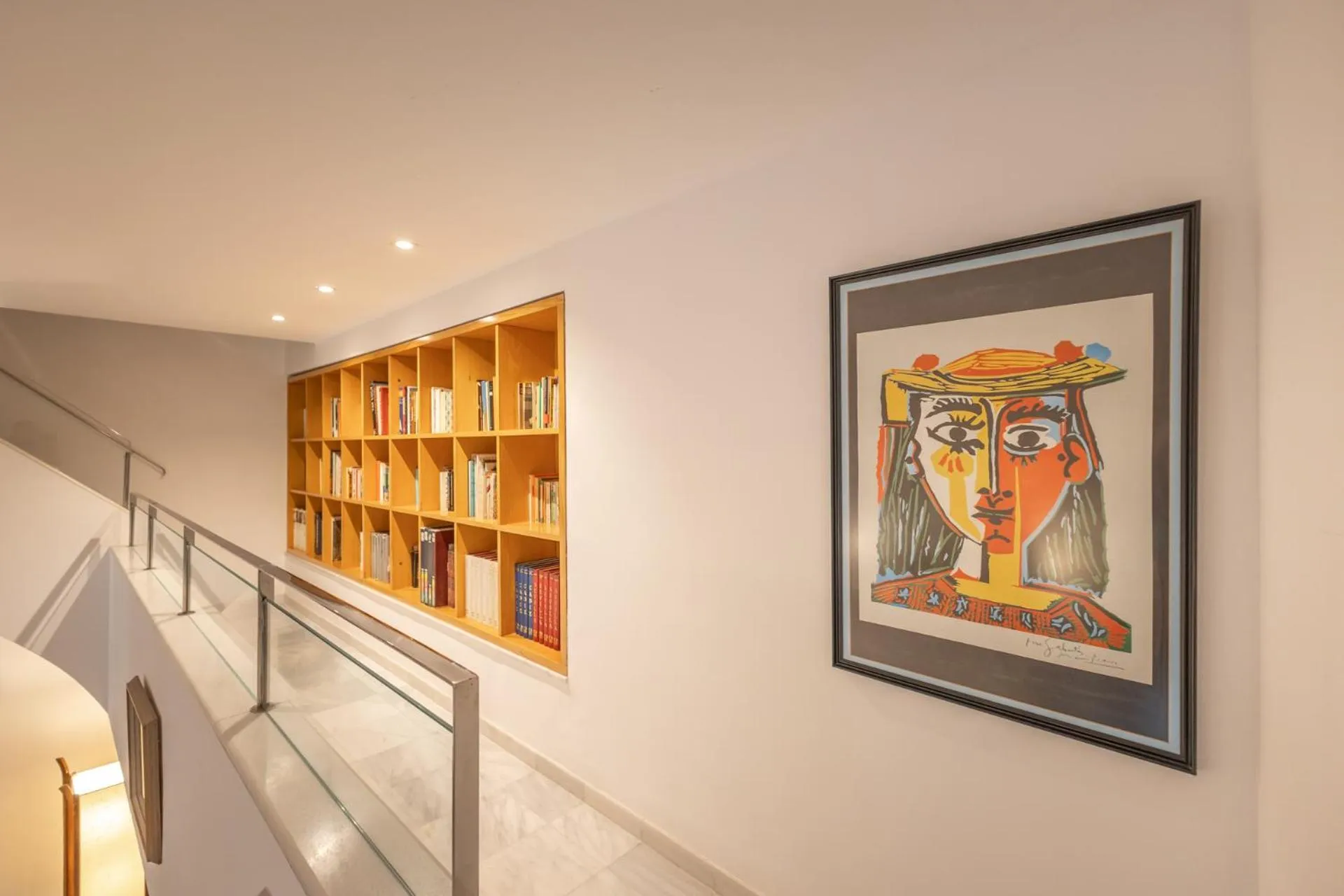 Palacio Marmoles by Valcambre