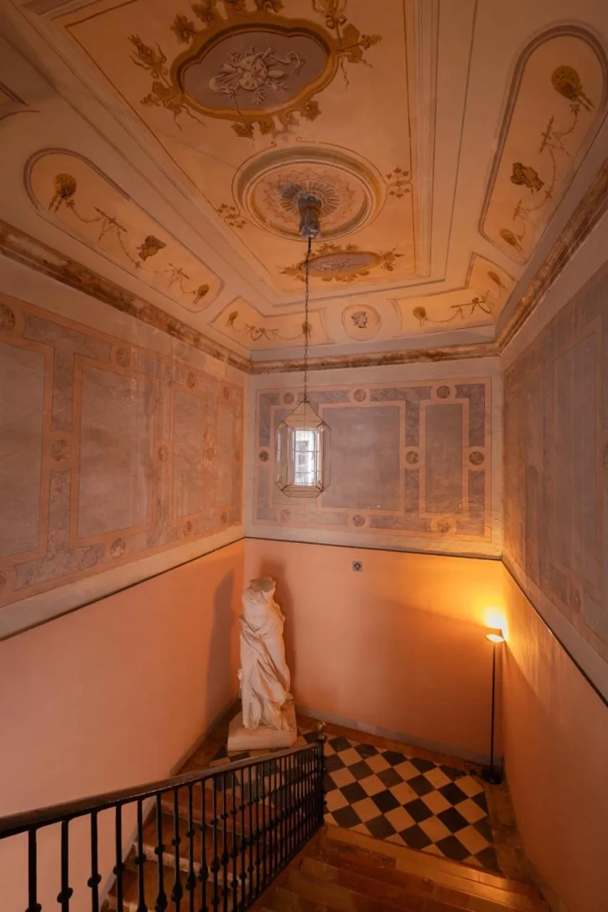 Palacio Marmoles by Valcambre