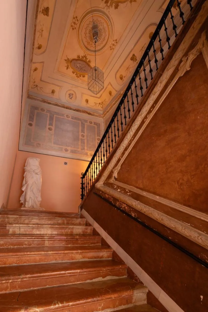 Palacio Marmoles by Valcambre