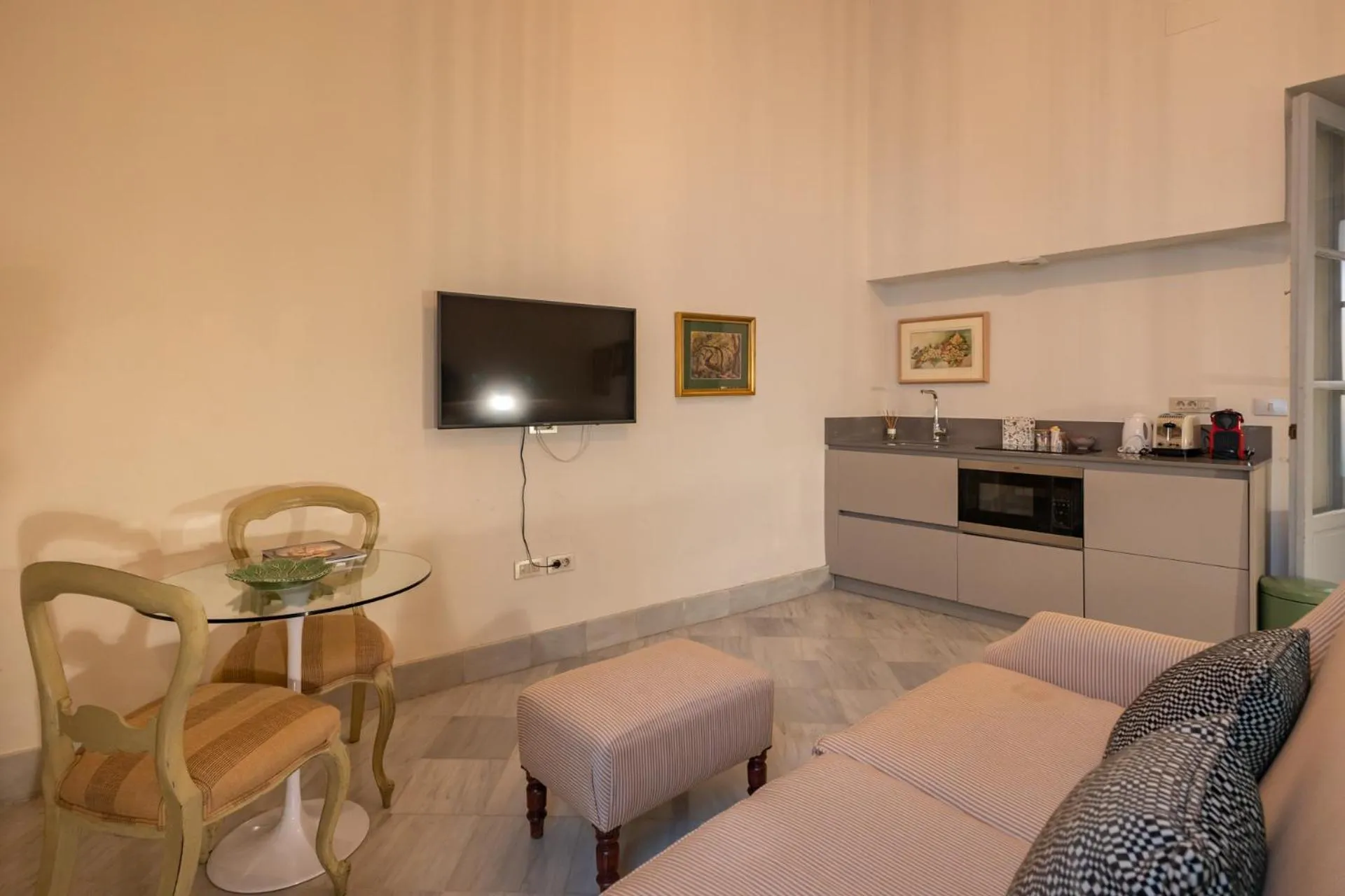 Palacio Marmoles by Valcambre