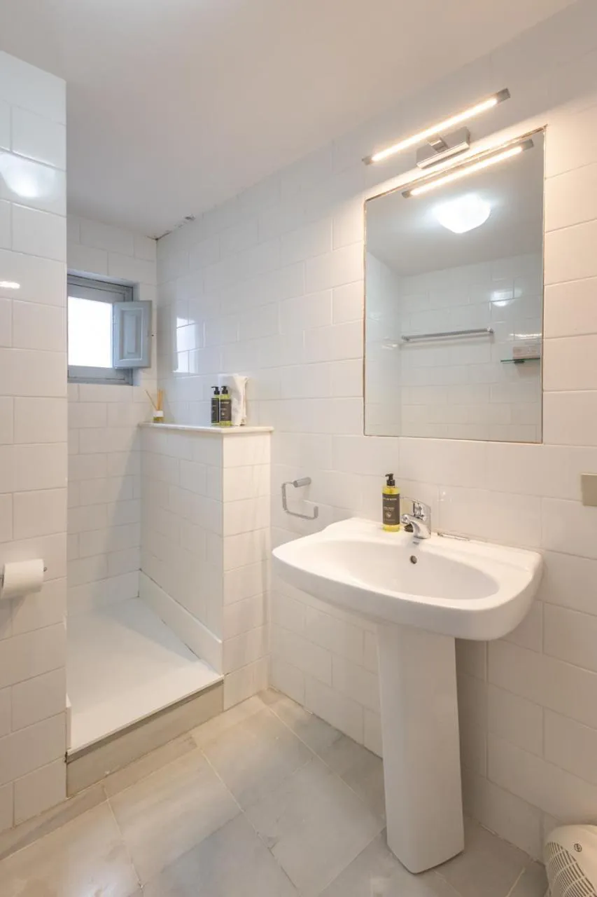 Palacio Marmoles by Valcambre