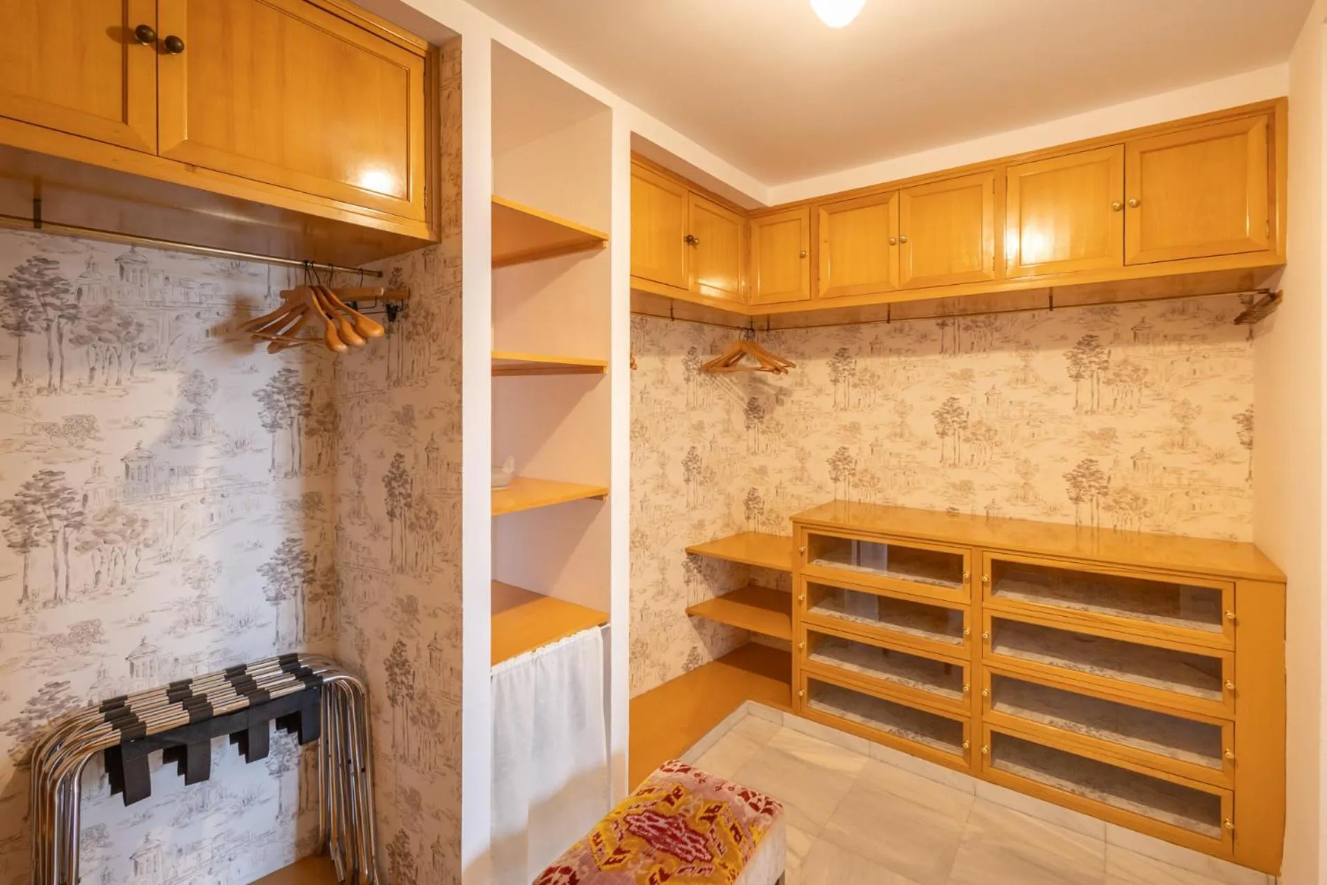 Palacio Marmoles by Valcambre