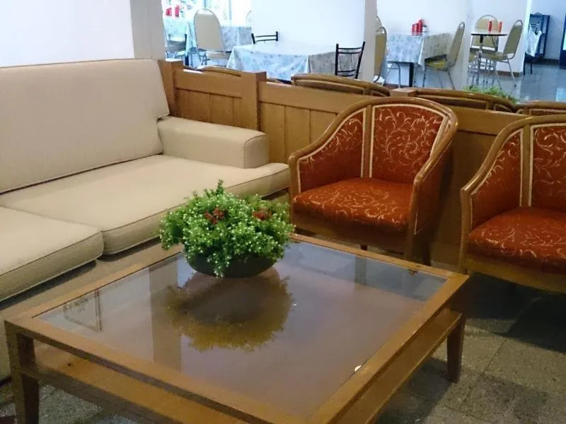 Day in The Blooms Residence