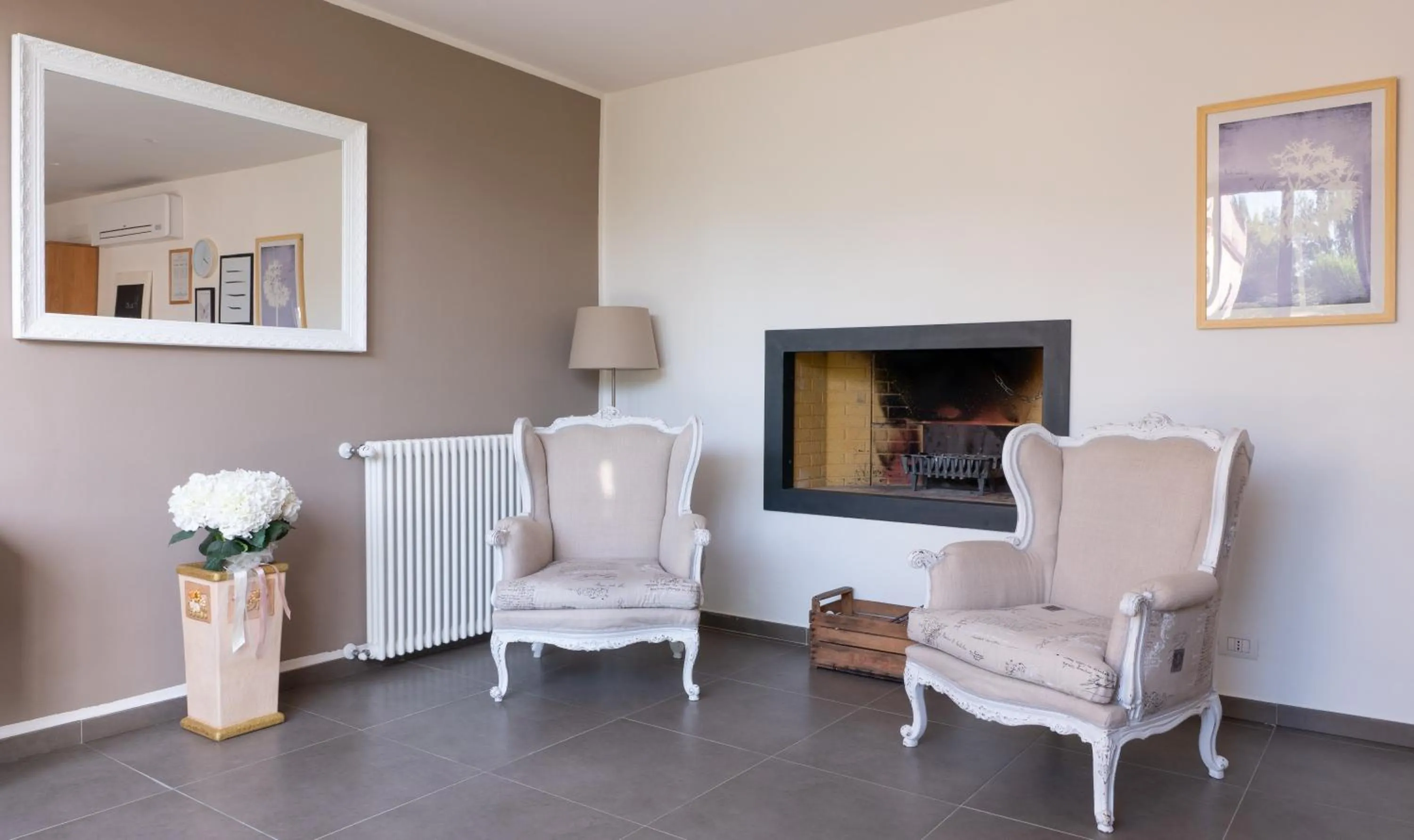 Lounge or bar in Relais Il Furioso